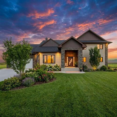 









166


David's

BAY,
Mitchell,




MB
R5G 2M6

