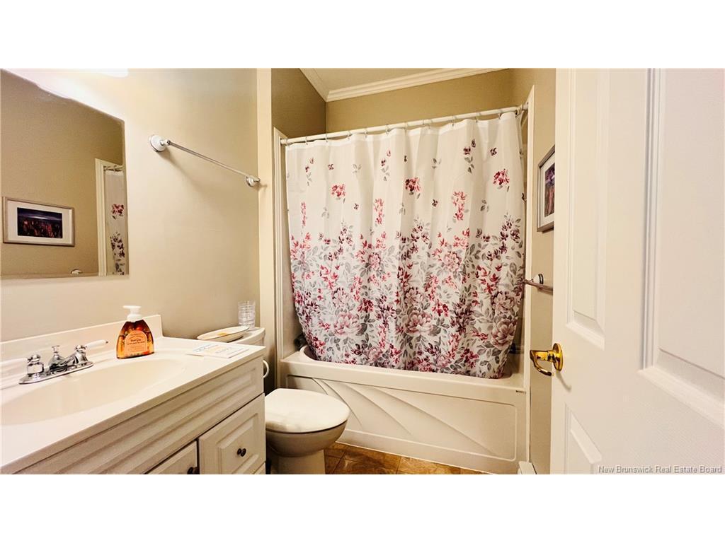 









336


Parkside

,
Bathurst,




NB
E2A 1N4

