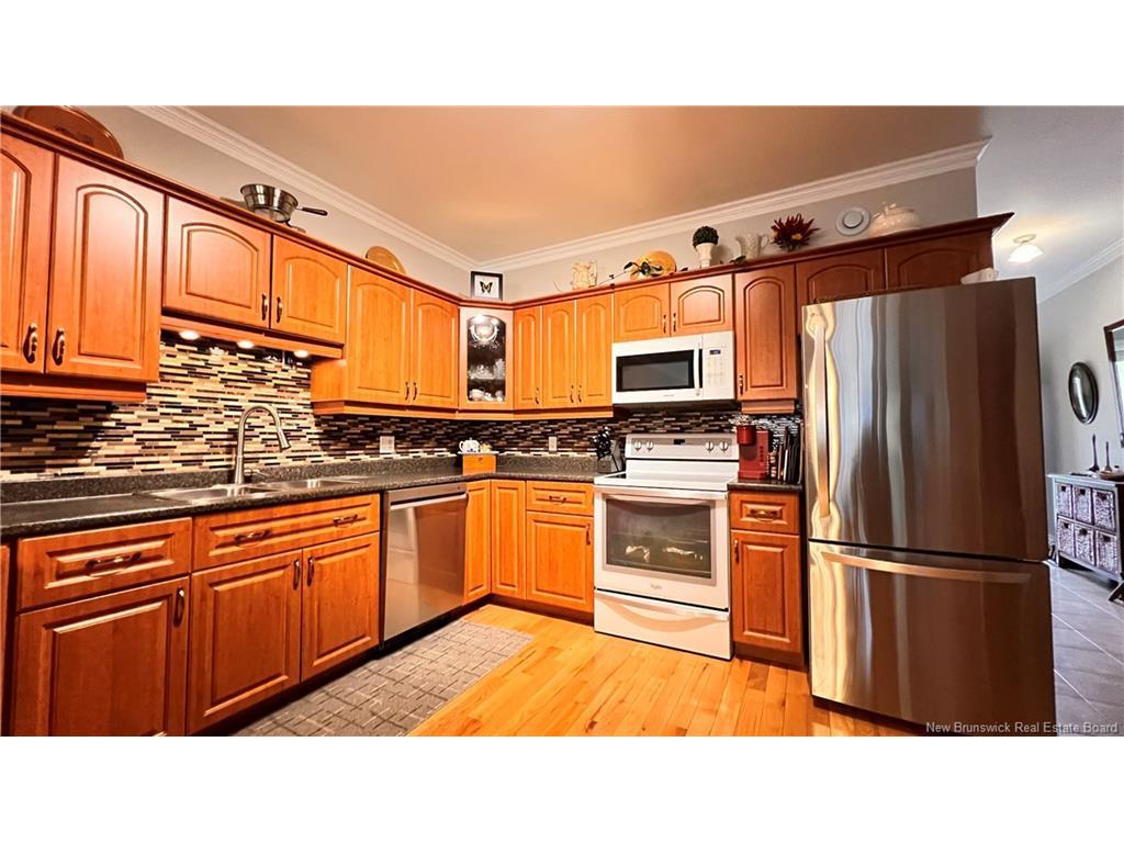 









336


Parkside

,
Bathurst,




NB
E2A 1N4

