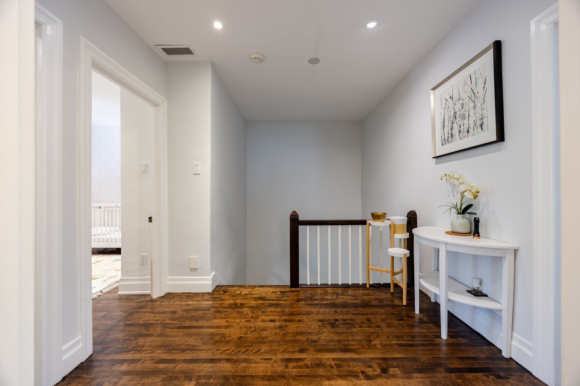 









33


Rue Thurlow

,
Hampstead,




QC
H3X3G7

