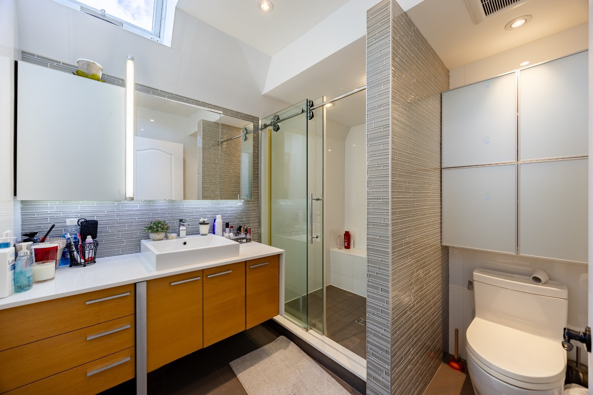 









33


Rue Thurlow

,
Hampstead,




QC
H3X3G7

