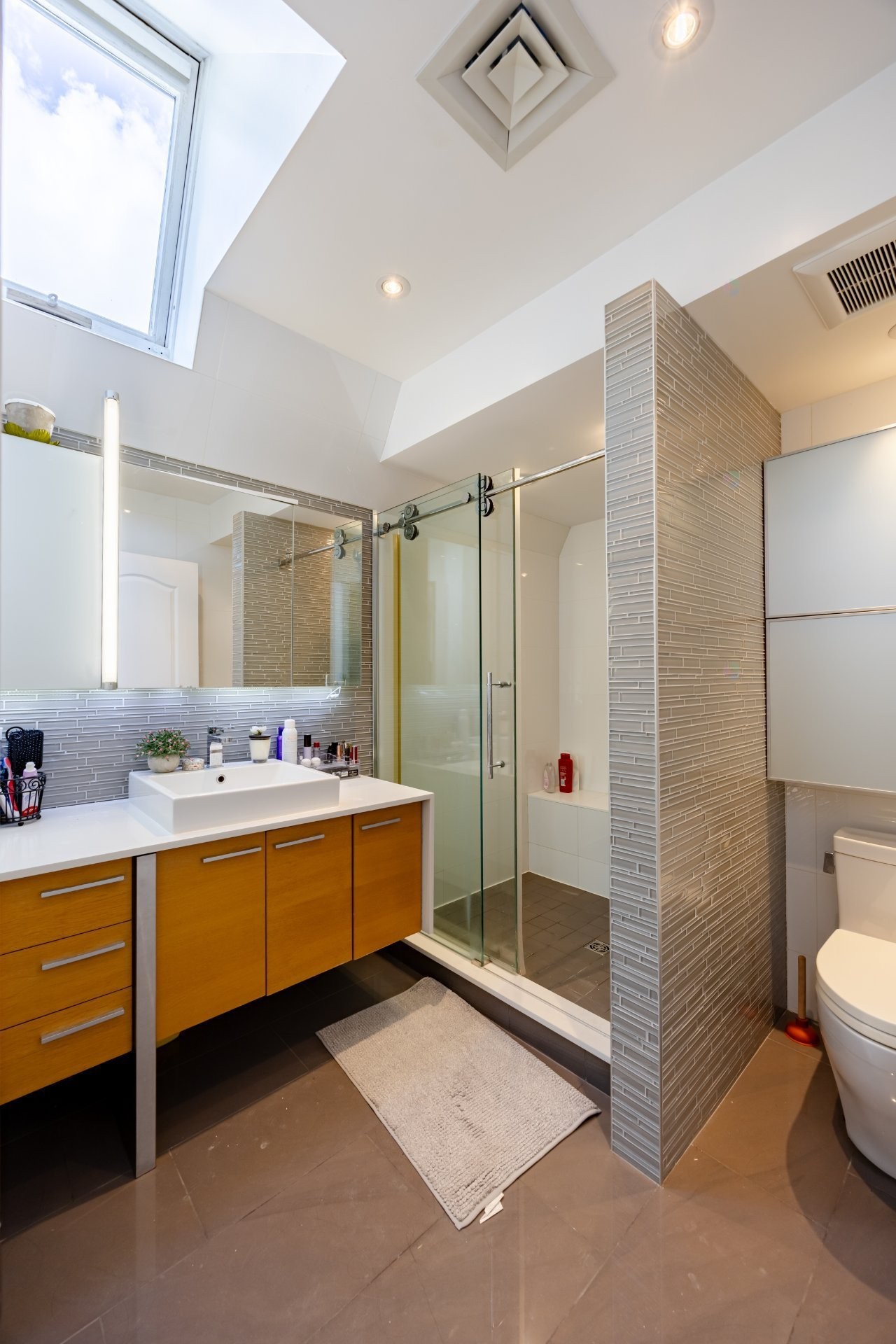 









33


Rue Thurlow

,
Hampstead,




QC
H3X3G7

