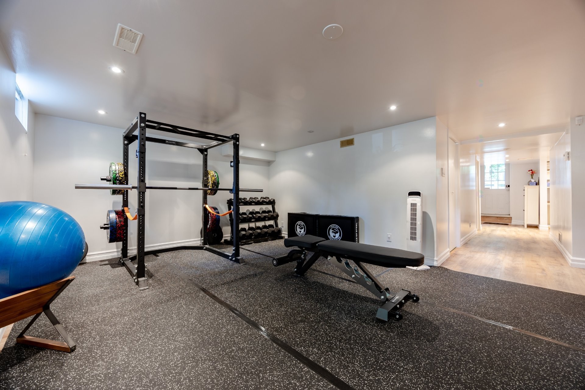 









33


Rue Thurlow

,
Hampstead,




QC
H3X3G7

