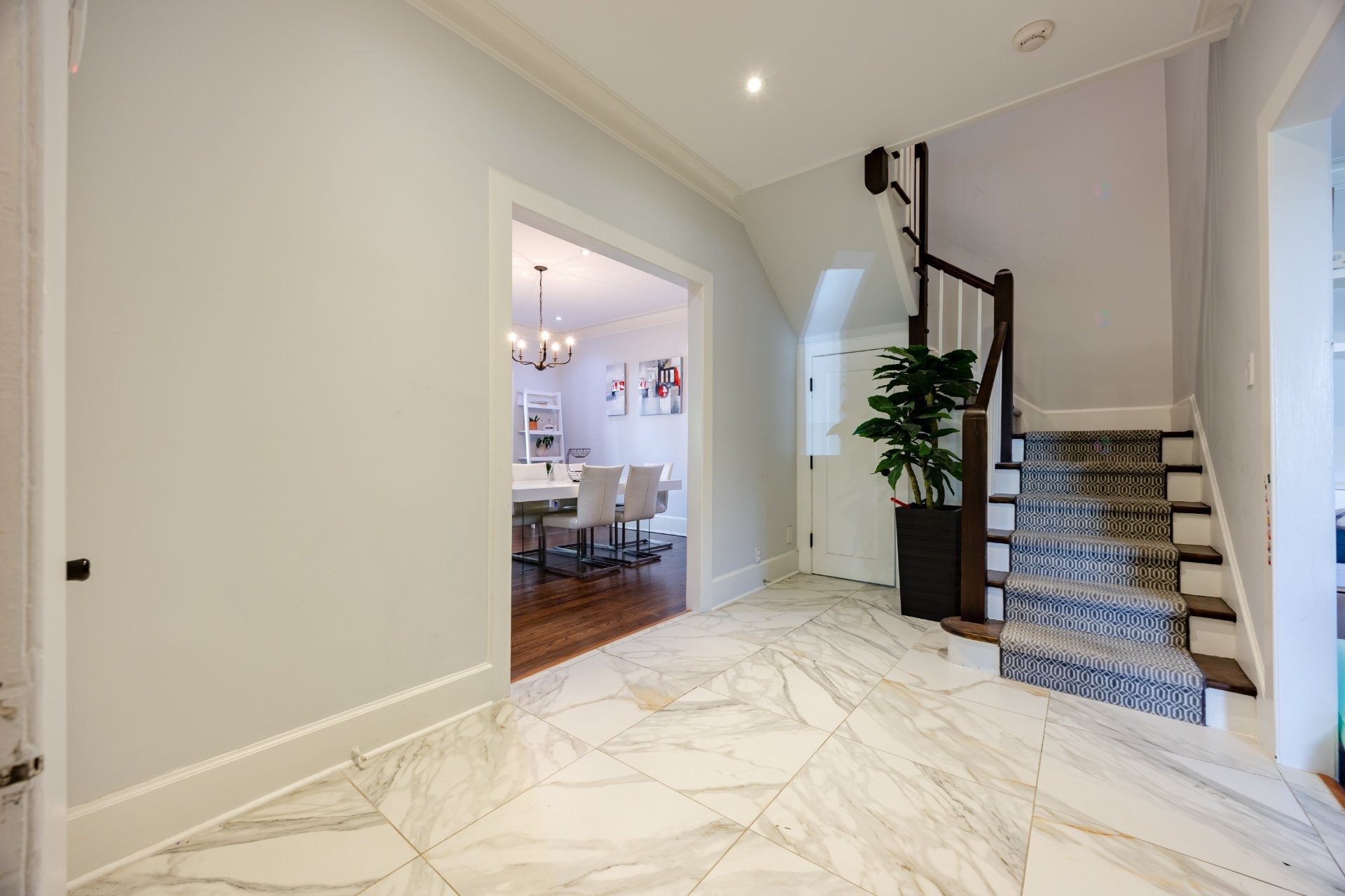 









33


Rue Thurlow

,
Hampstead,




QC
H3X3G7

