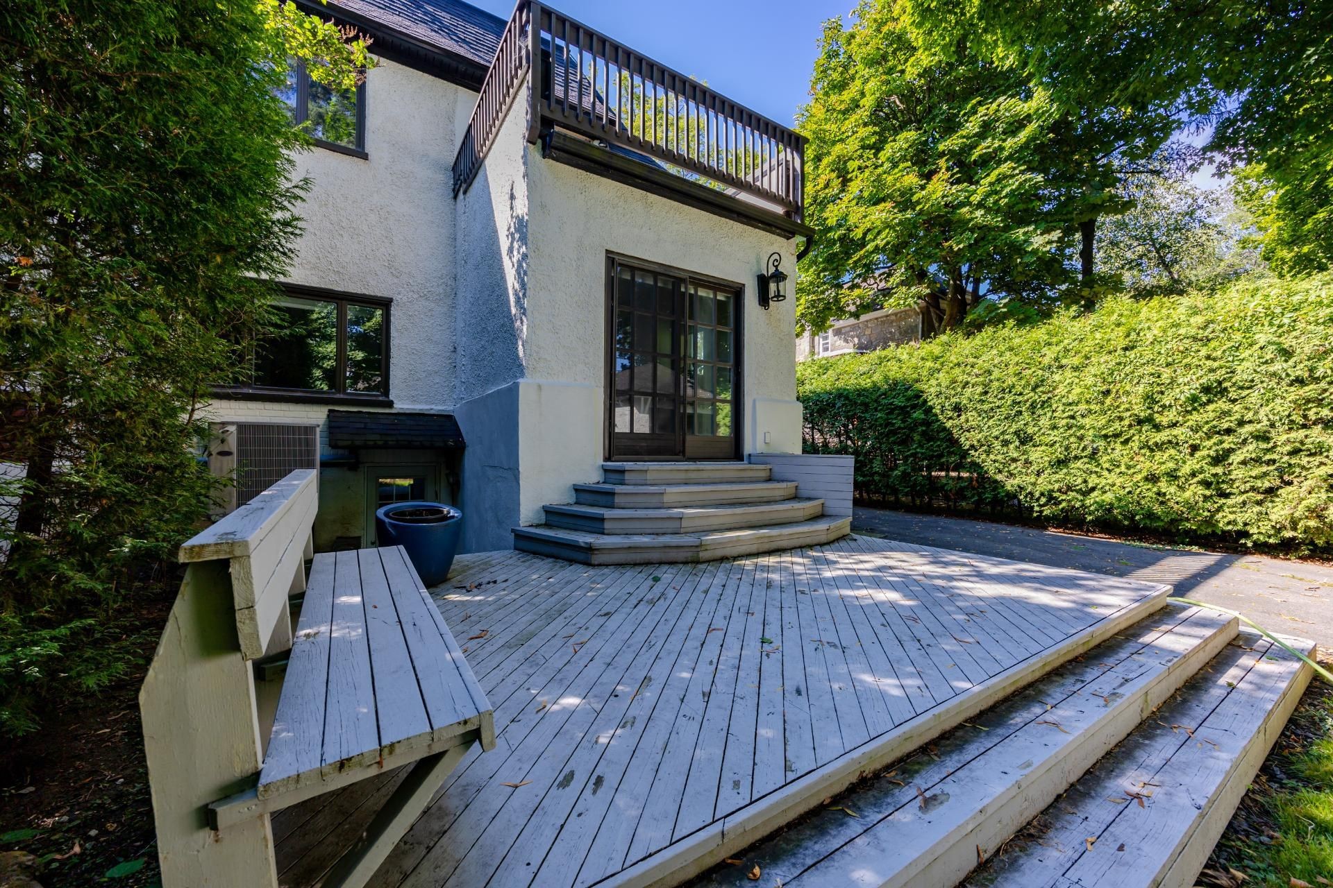 









33


Rue Thurlow

,
Hampstead,




QC
H3X3G7

