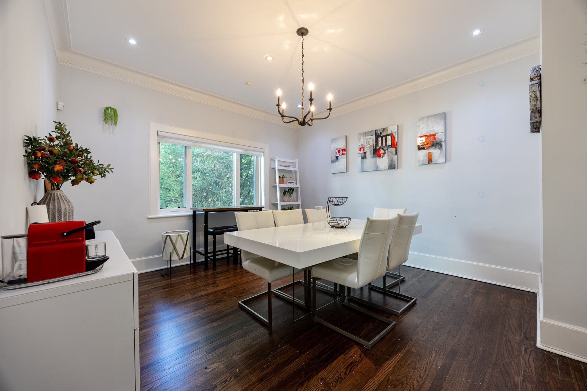 









33


Rue Thurlow

,
Hampstead,




QC
H3X3G7

