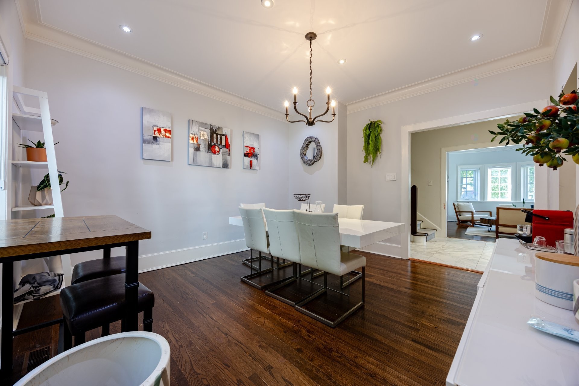 









33


Rue Thurlow

,
Hampstead,




QC
H3X3G7

