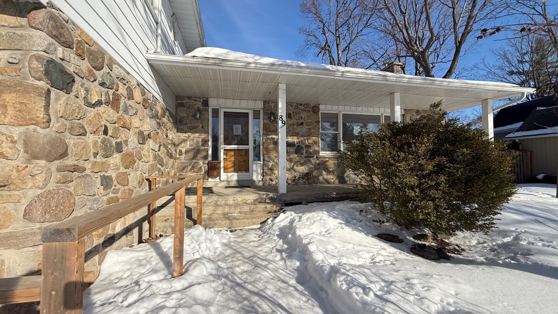 









89


Prince Street

,
Beaconsfield,




QC
H9W3M8

