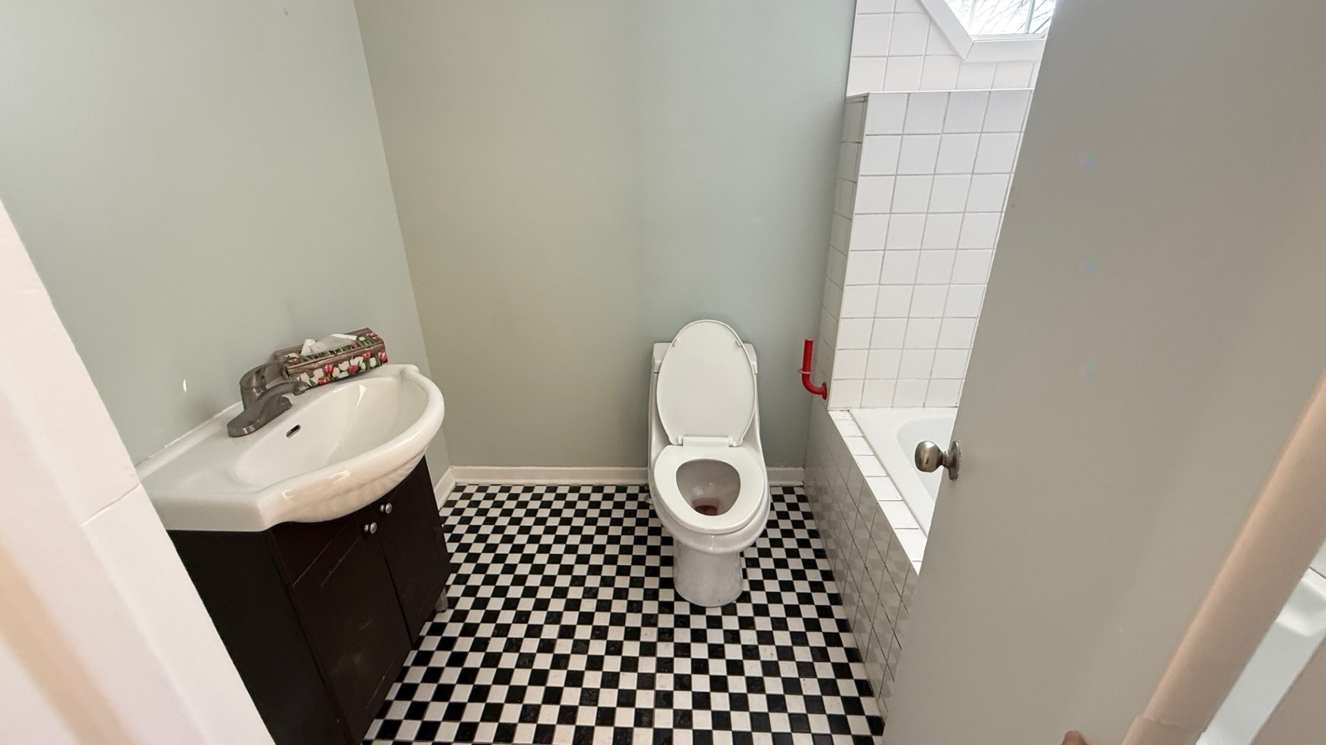 









89


Prince Street

,
Beaconsfield,




QC
H9W3M8

