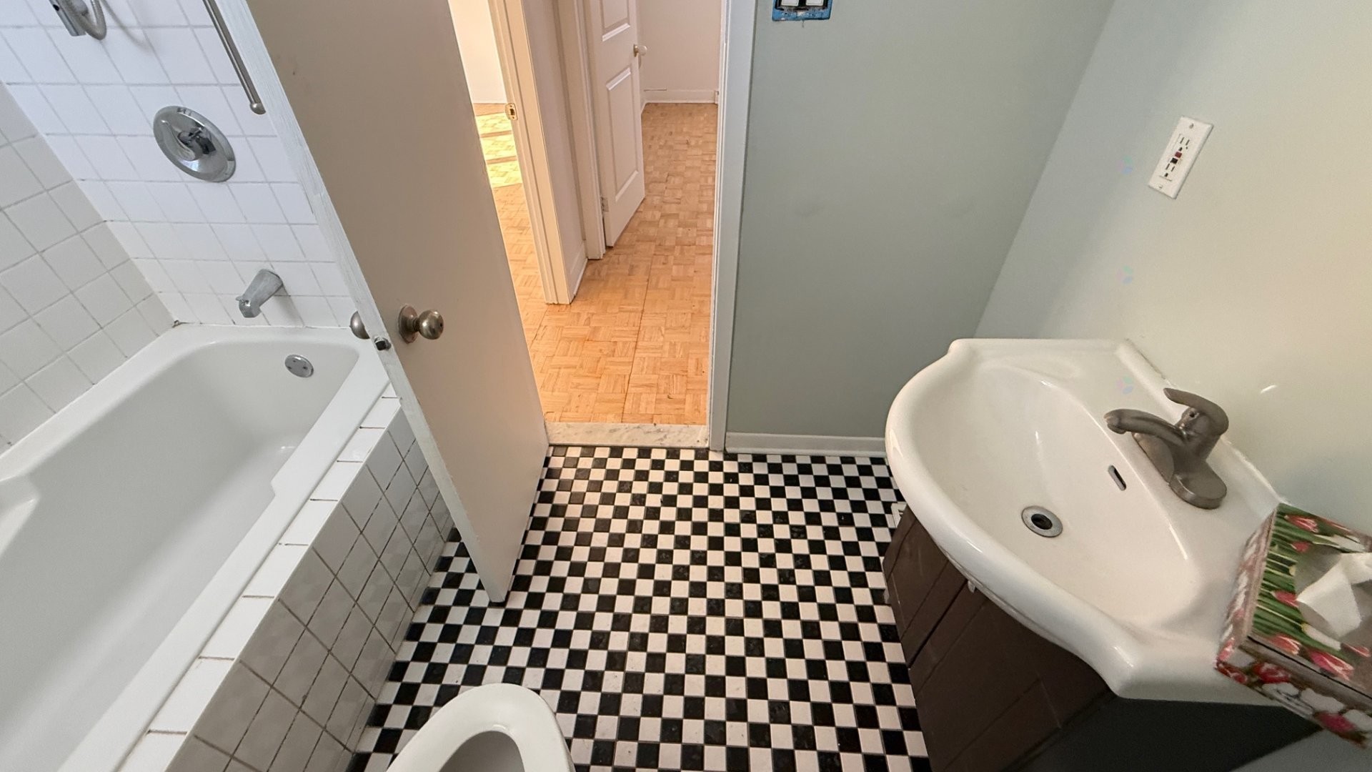 









89


Prince Street

,
Beaconsfield,




QC
H9W3M8

