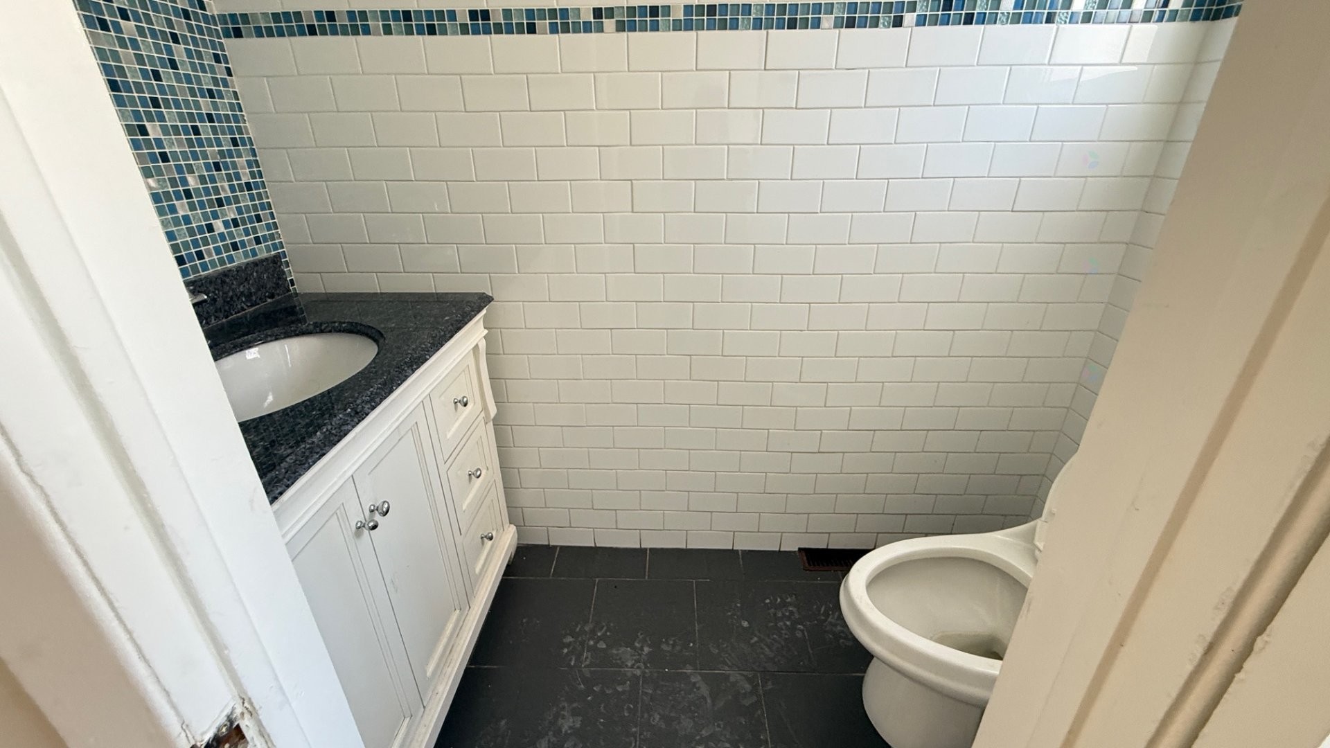 









89


Prince Street

,
Beaconsfield,




QC
H9W3M8

