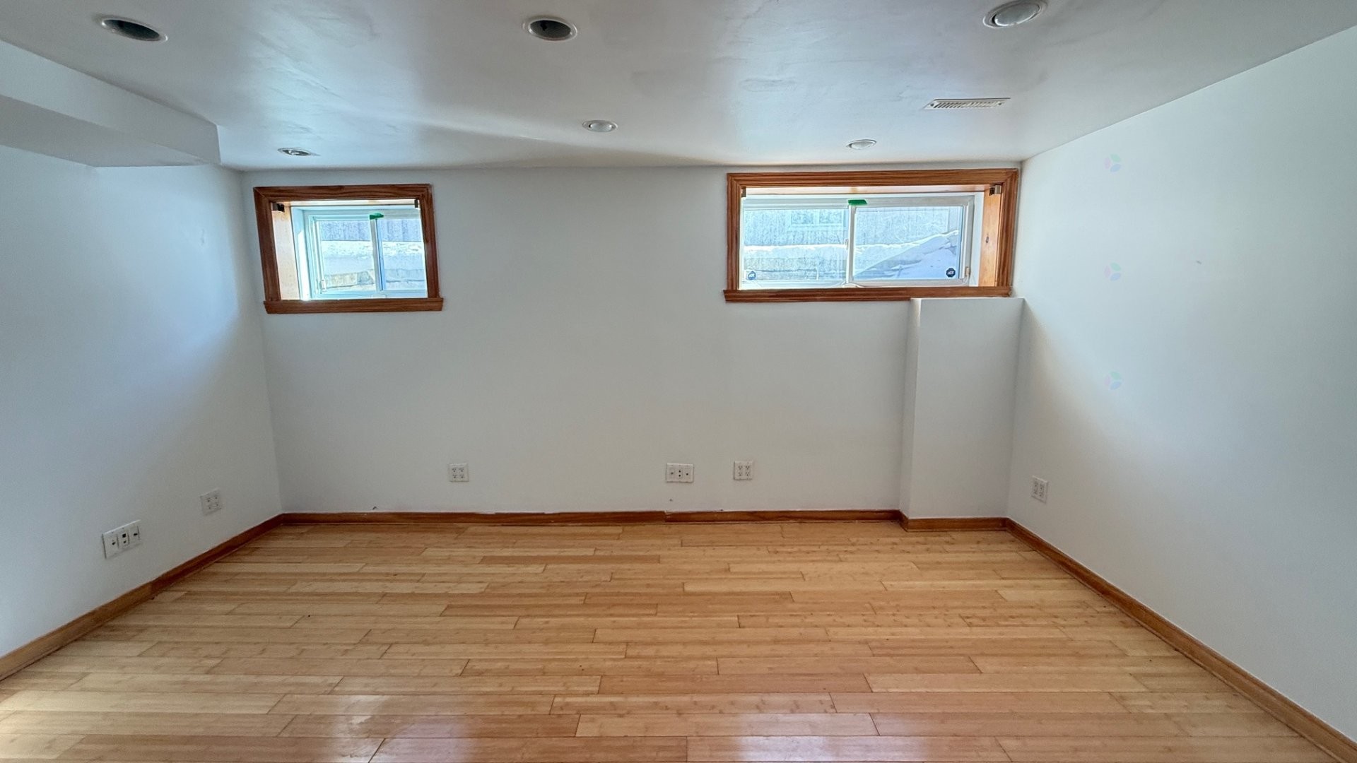 









89


Prince Street

,
Beaconsfield,




QC
H9W3M8

