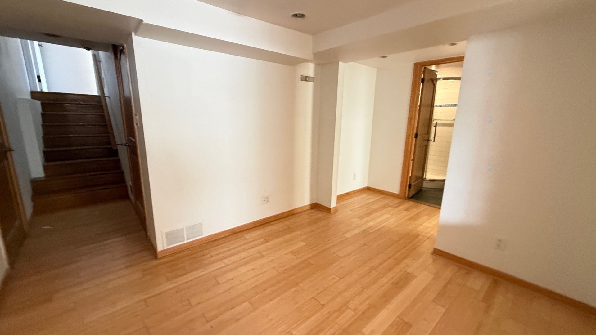 









89


Prince Street

,
Beaconsfield,




QC
H9W3M8

