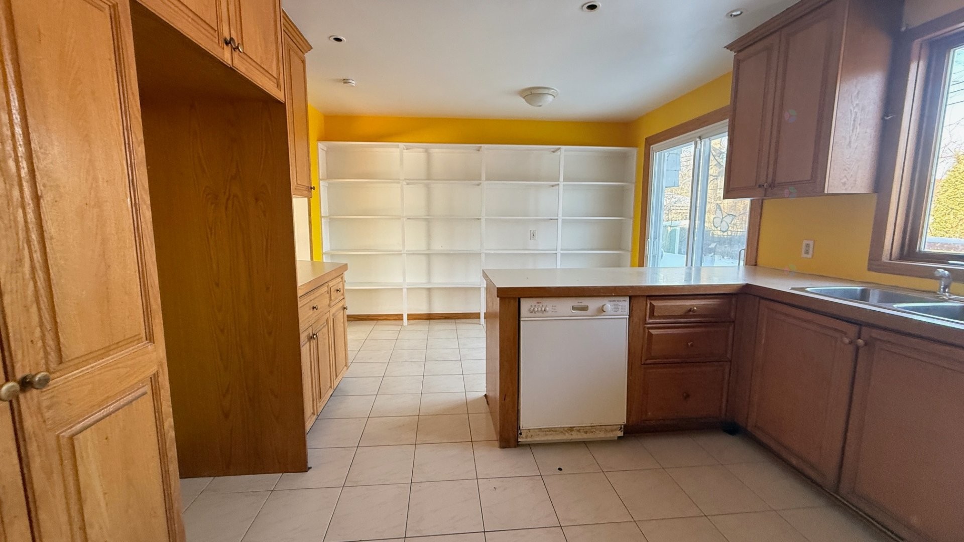 









89


Prince Street

,
Beaconsfield,




QC
H9W3M8

