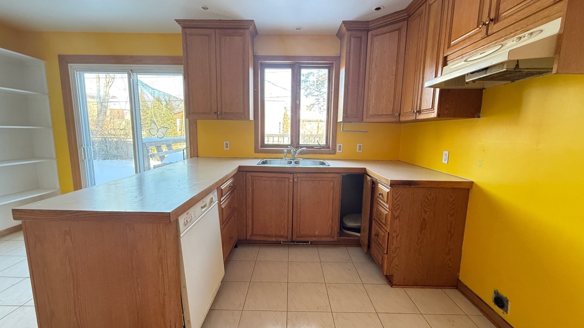 









89


Prince Street

,
Beaconsfield,




QC
H9W3M8

