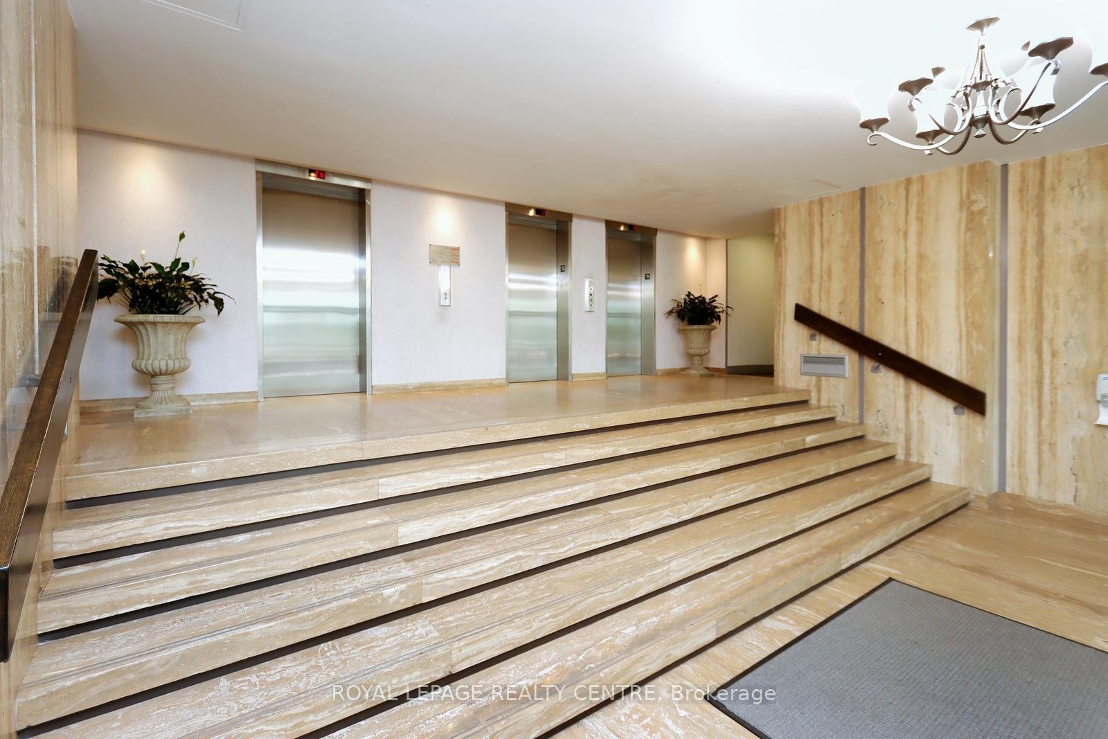 









1359


White Oaks

Boulevard, 1607,
Oakville,




ON
L6H 2R8

