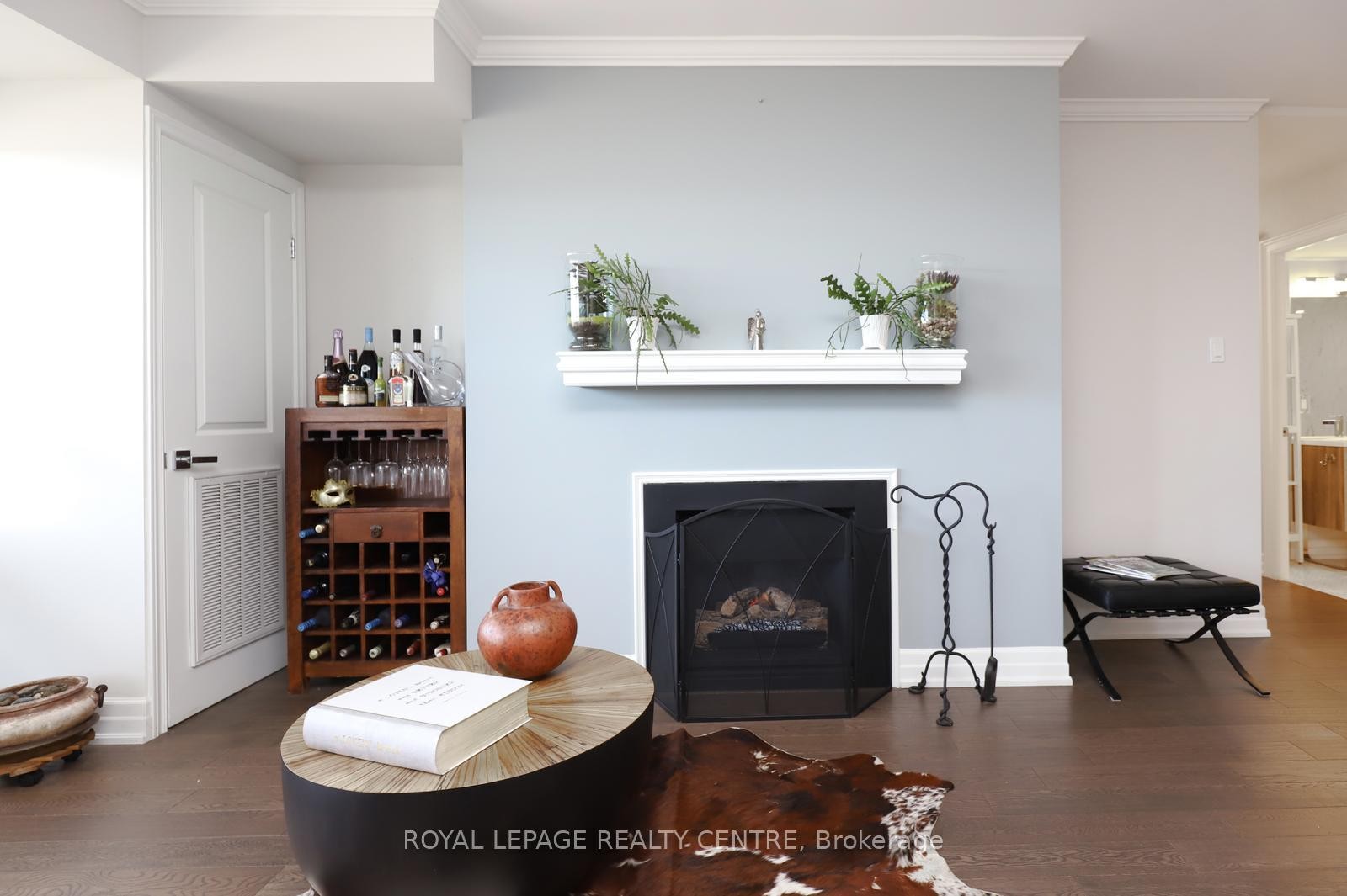 









1359


White Oaks

Boulevard, 1607,
Oakville,




ON
L6H 2R8

