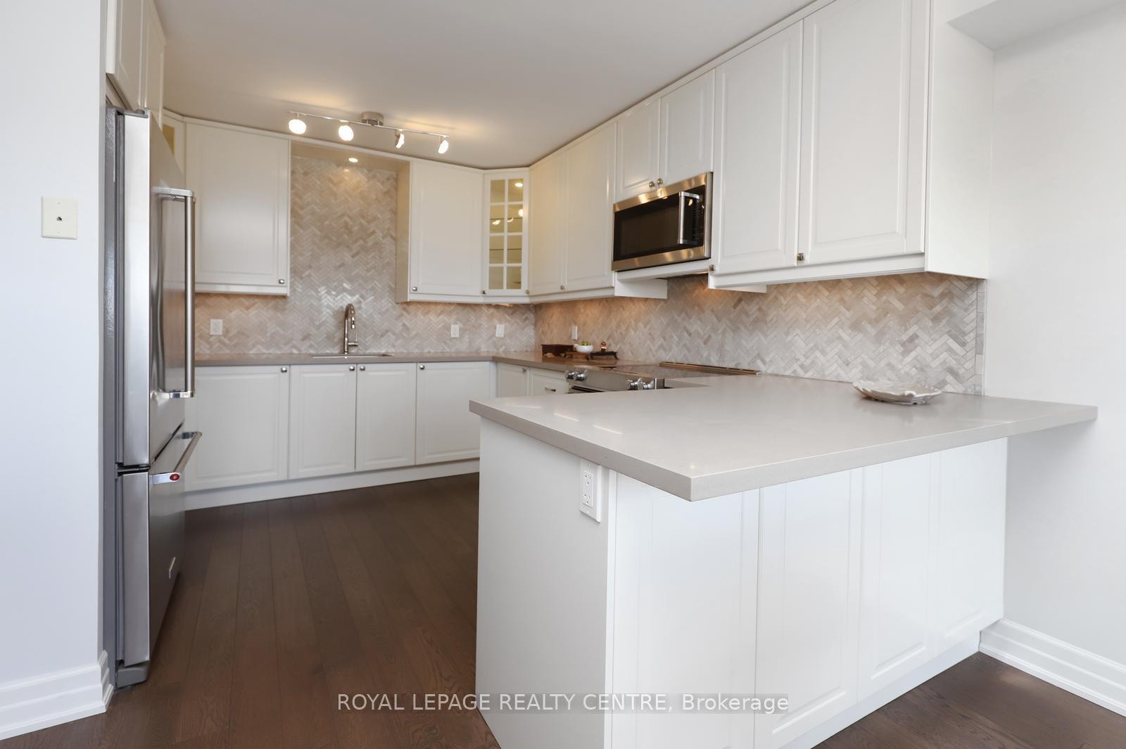 









1359


White Oaks

Boulevard, 1607,
Oakville,




ON
L6H 2R8

