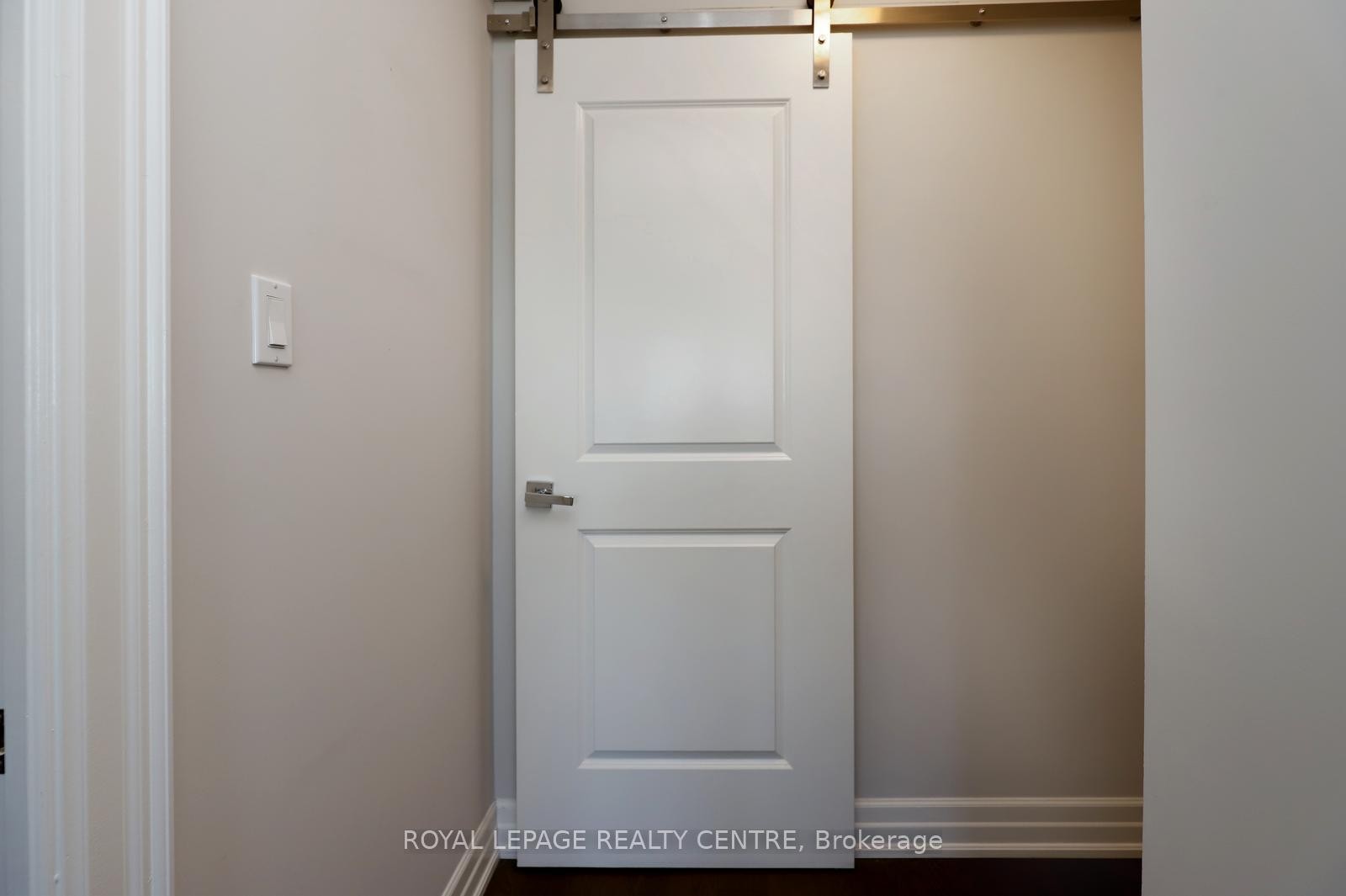 









1359


White Oaks

Boulevard, 1607,
Oakville,




ON
L6H 2R8

