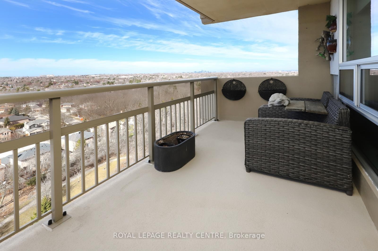 









1359


White Oaks

Boulevard, 1607,
Oakville,




ON
L6H 2R8

