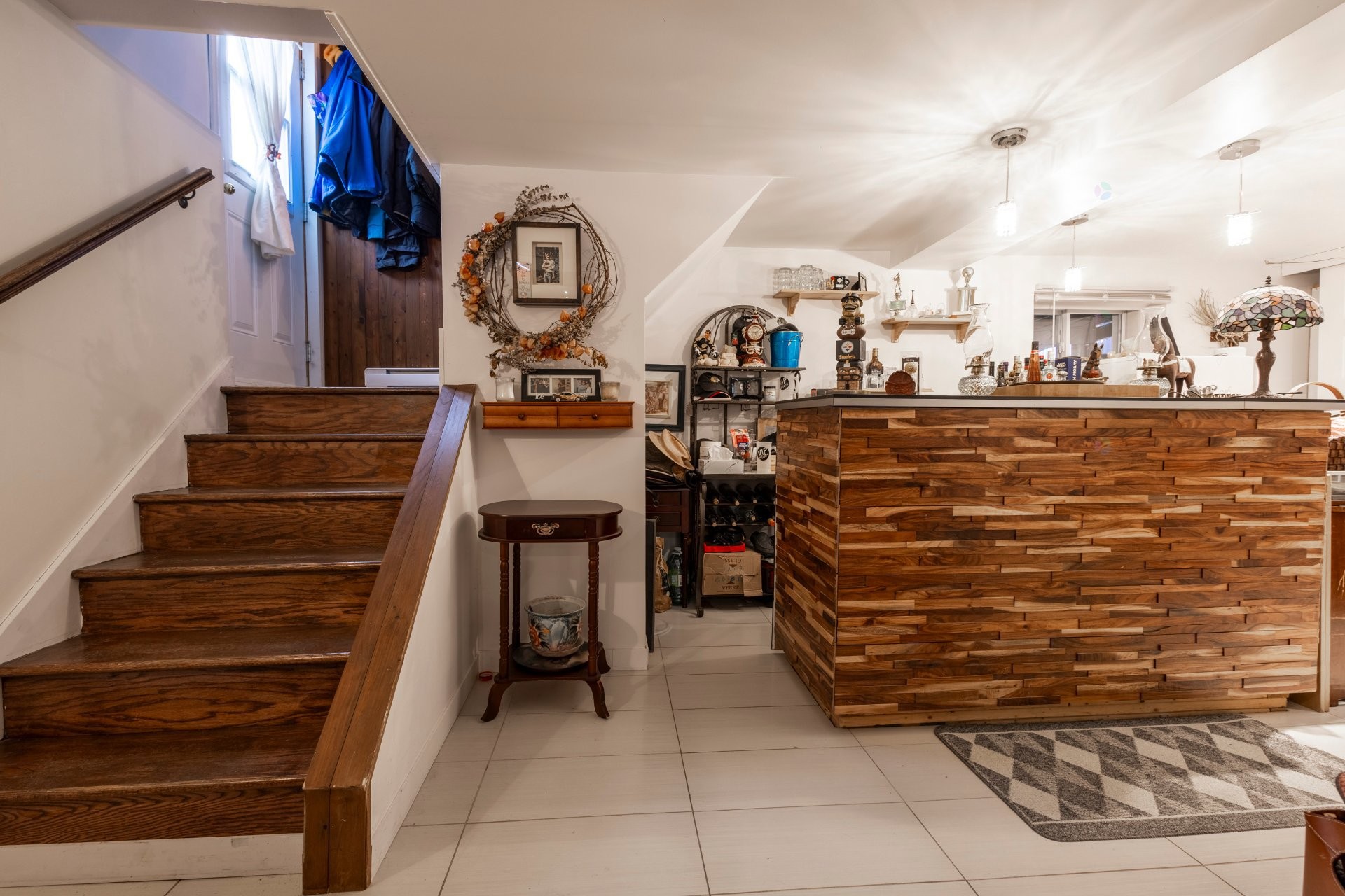 









1866


8e Avenue

,
Montréal (Rivière-des-Prairies/Pointe-aux-Trembles),




QC
H1B4H6

