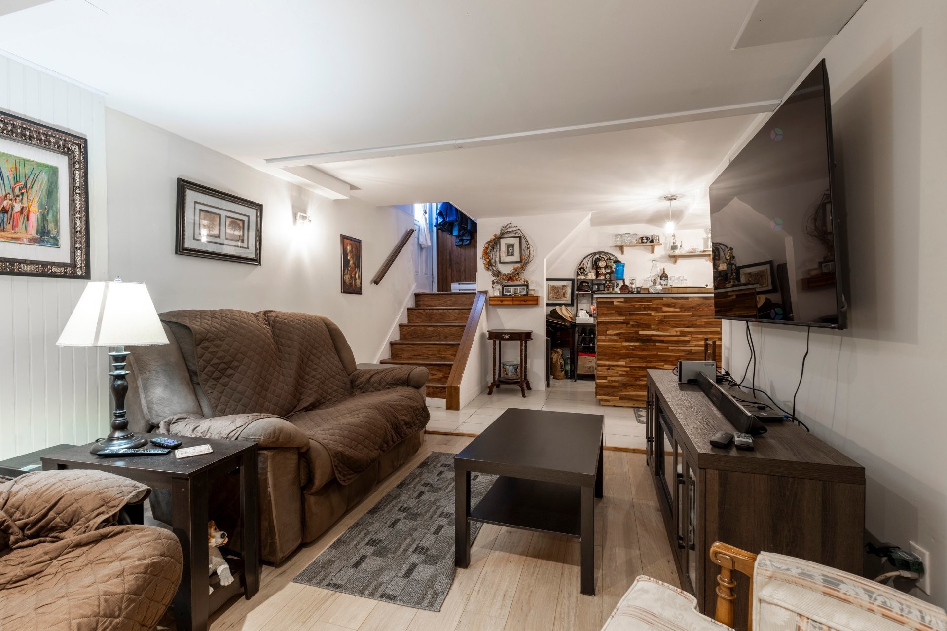 









1866


8e Avenue

,
Montréal (Rivière-des-Prairies/Pointe-aux-Trembles),




QC
H1B4H6

