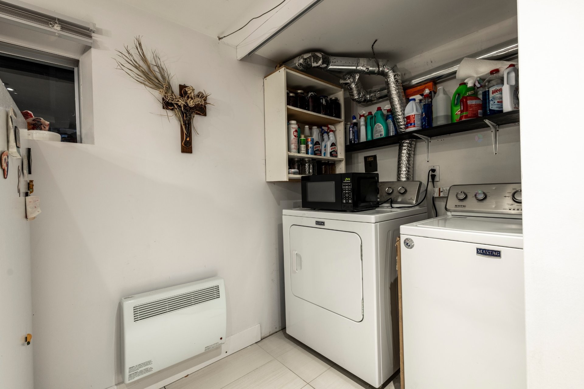 









1866


8e Avenue

,
Montréal (Rivière-des-Prairies/Pointe-aux-Trembles),




QC
H1B4H6

