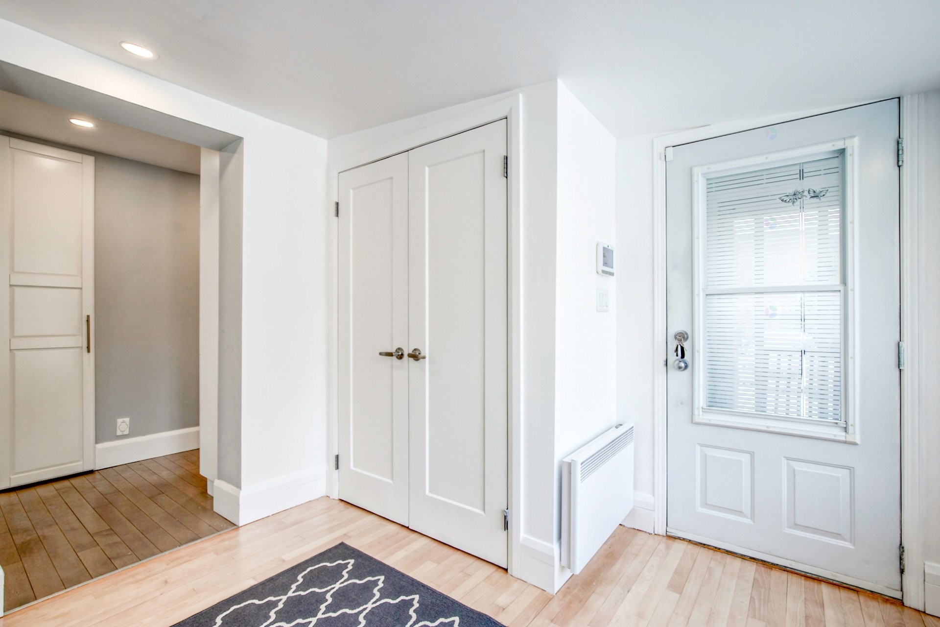









535

 - 539


Rue St-Charles E.

,
Longueuil (Le Vieux-Longueuil),




QC
J4H1B6

