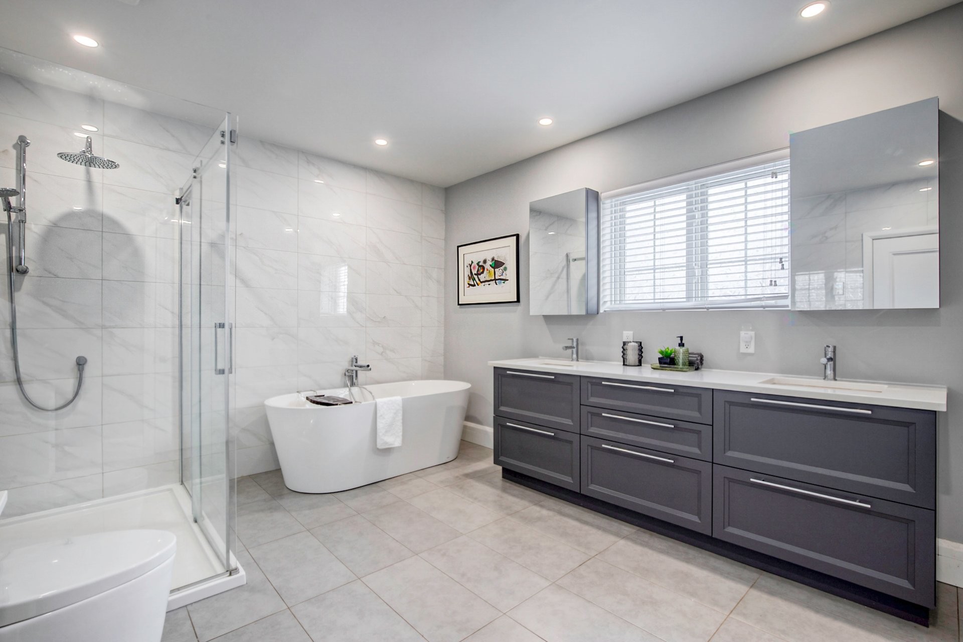 









535

 - 539


Rue St-Charles E.

,
Longueuil (Le Vieux-Longueuil),




QC
J4H1B6

