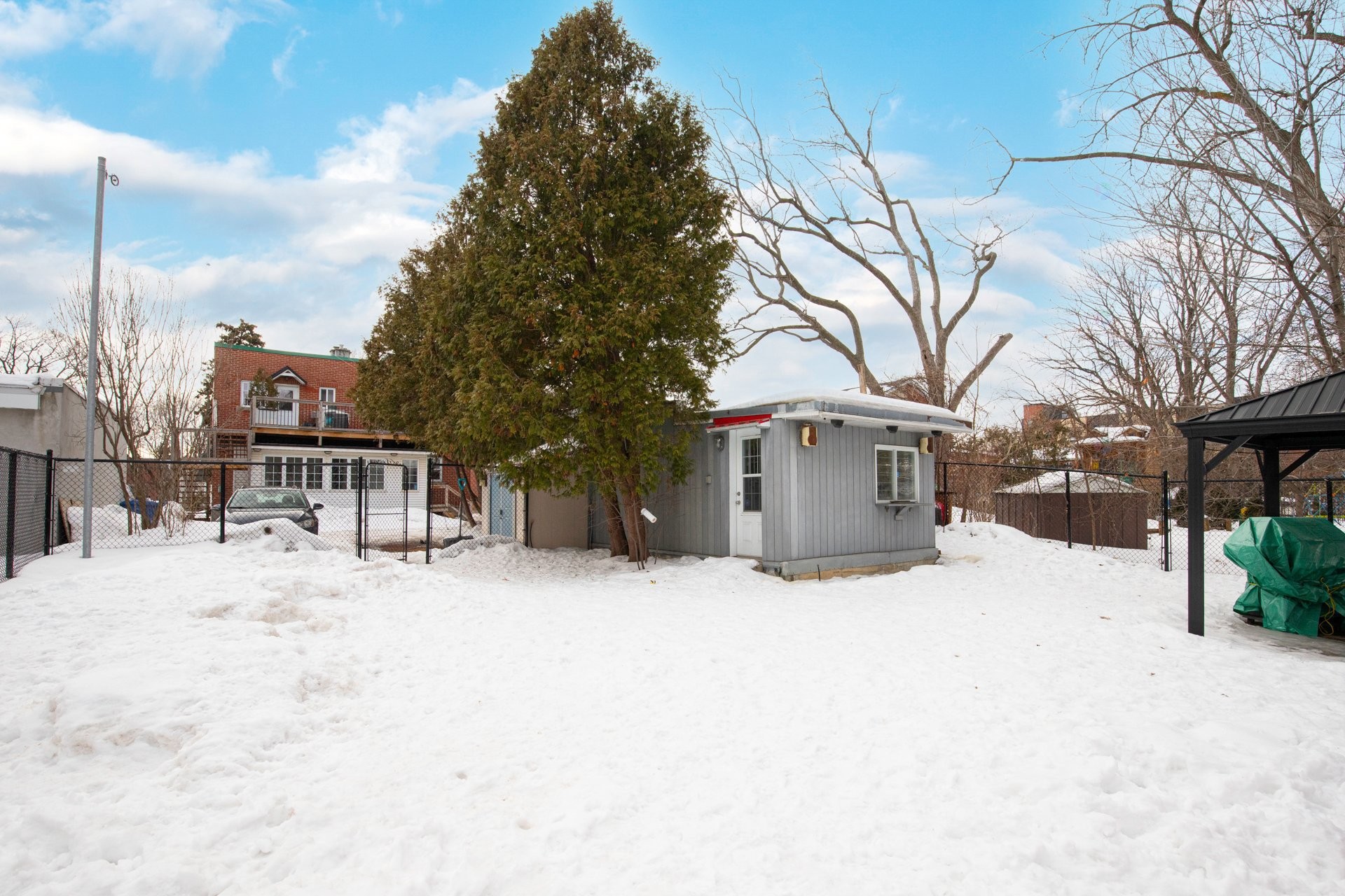 









535

 - 539


Rue St-Charles E.

,
Longueuil (Le Vieux-Longueuil),




QC
J4H1B6

