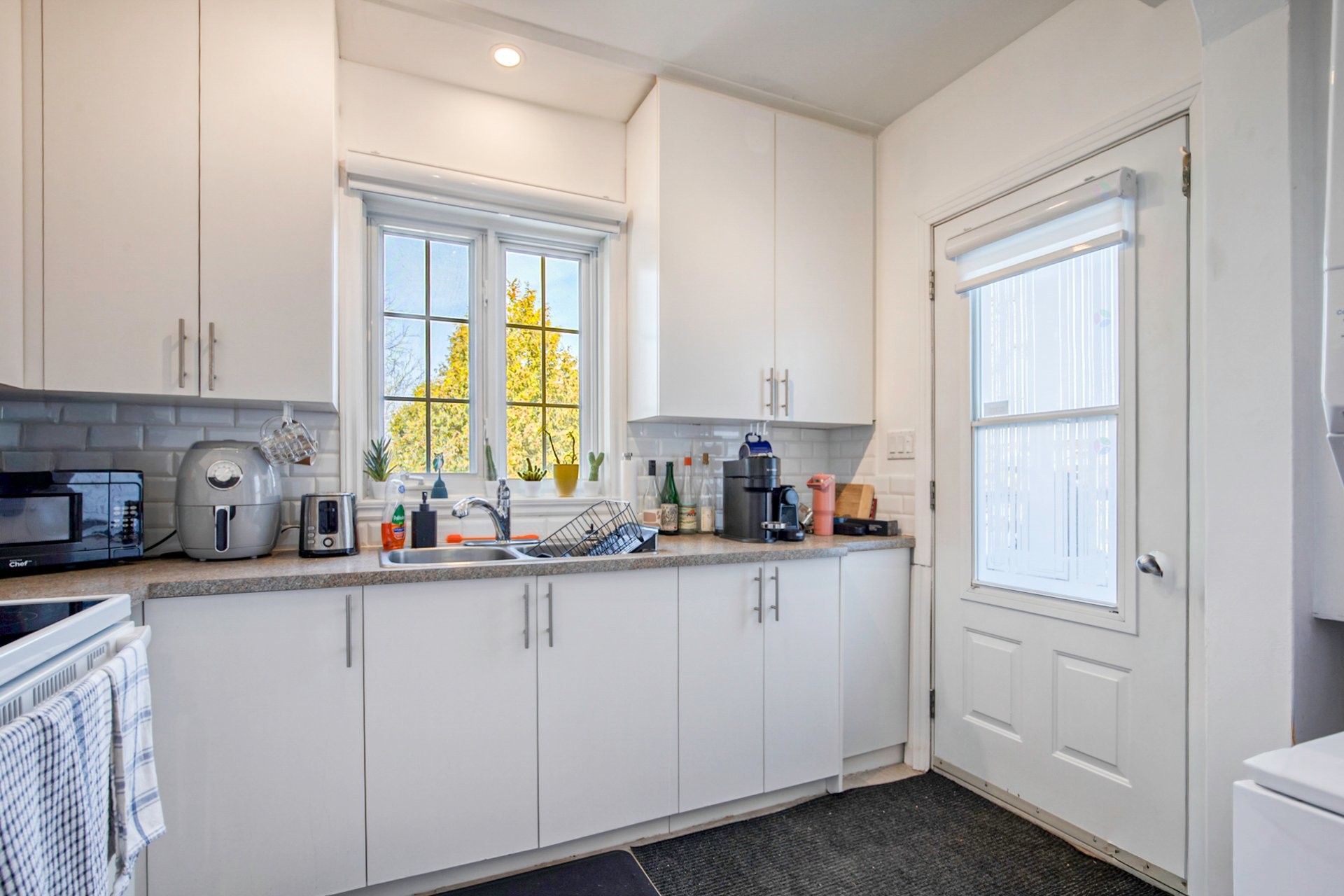 









535

 - 539


Rue St-Charles E.

,
Longueuil (Le Vieux-Longueuil),




QC
J4H1B6


