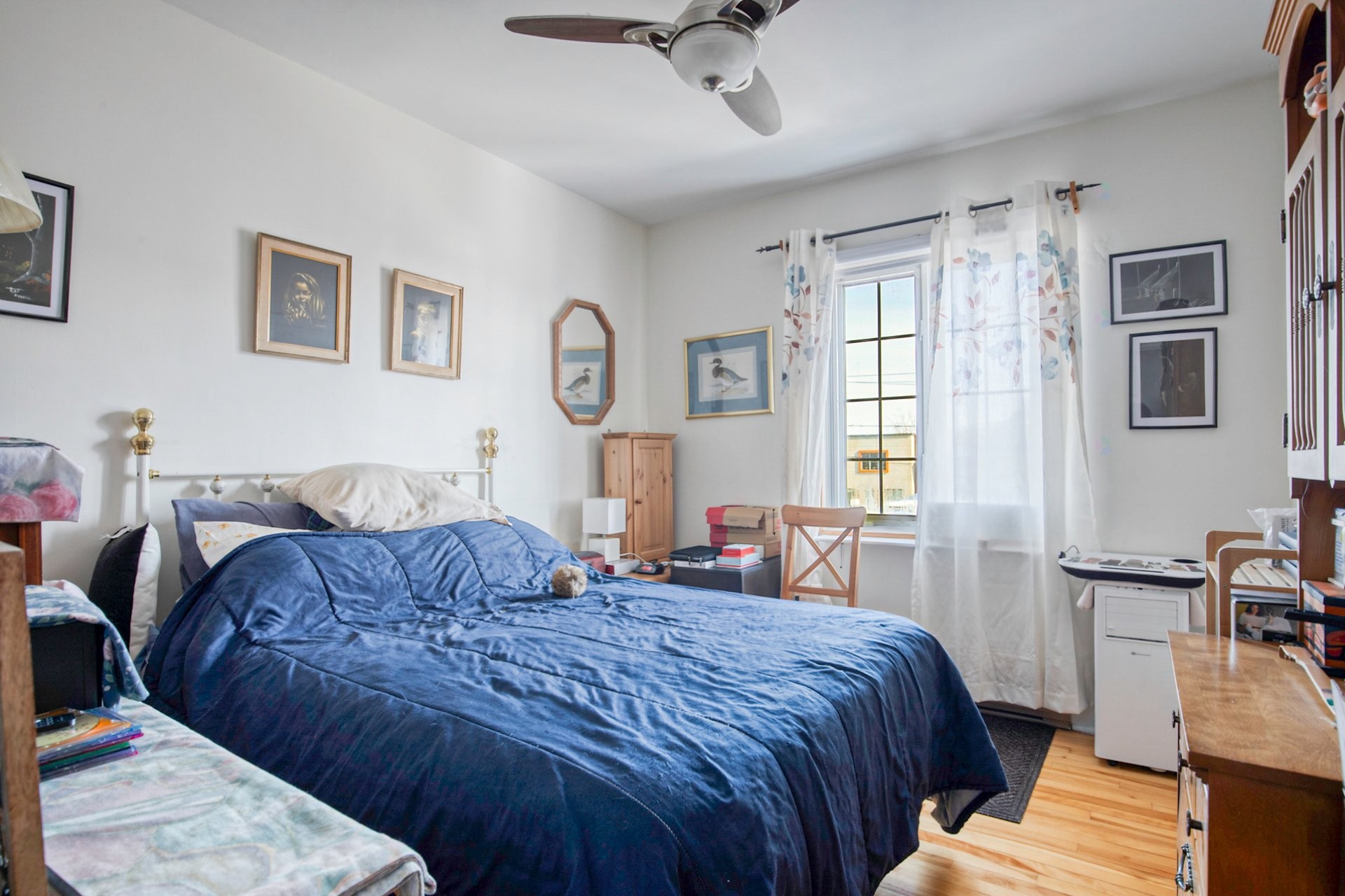 









535

 - 539


Rue St-Charles E.

,
Longueuil (Le Vieux-Longueuil),




QC
J4H1B6

