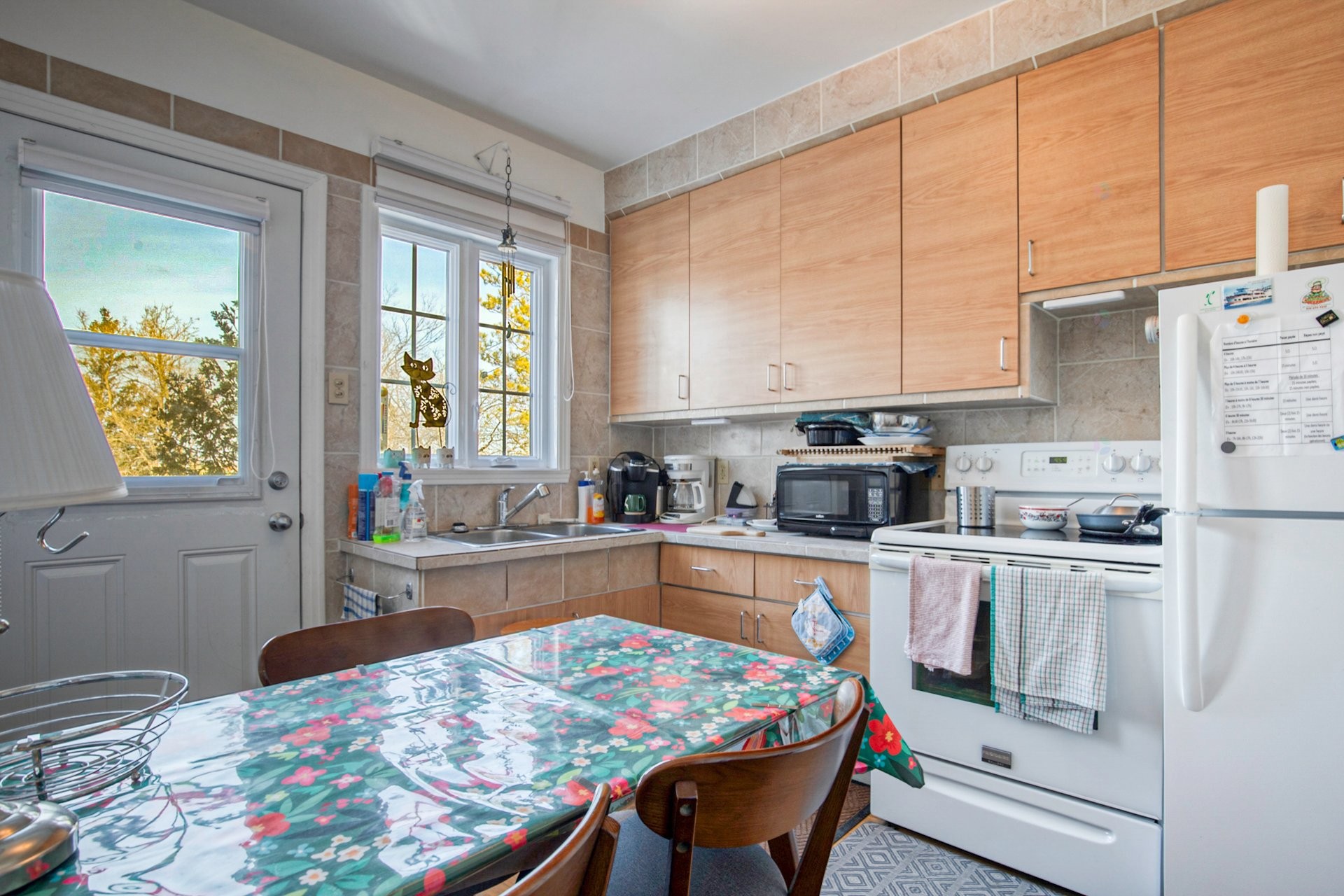 









535

 - 539


Rue St-Charles E.

,
Longueuil (Le Vieux-Longueuil),




QC
J4H1B6

