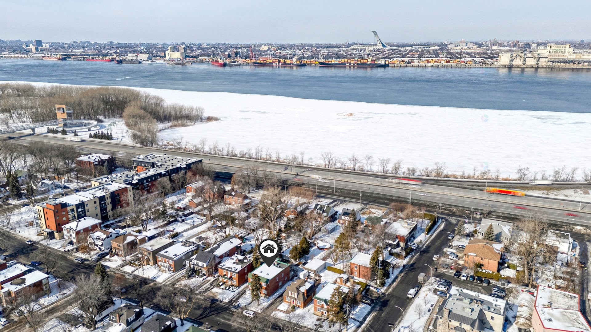 









535

 - 539


Rue St-Charles E.

,
Longueuil (Le Vieux-Longueuil),




QC
J4H1B6

