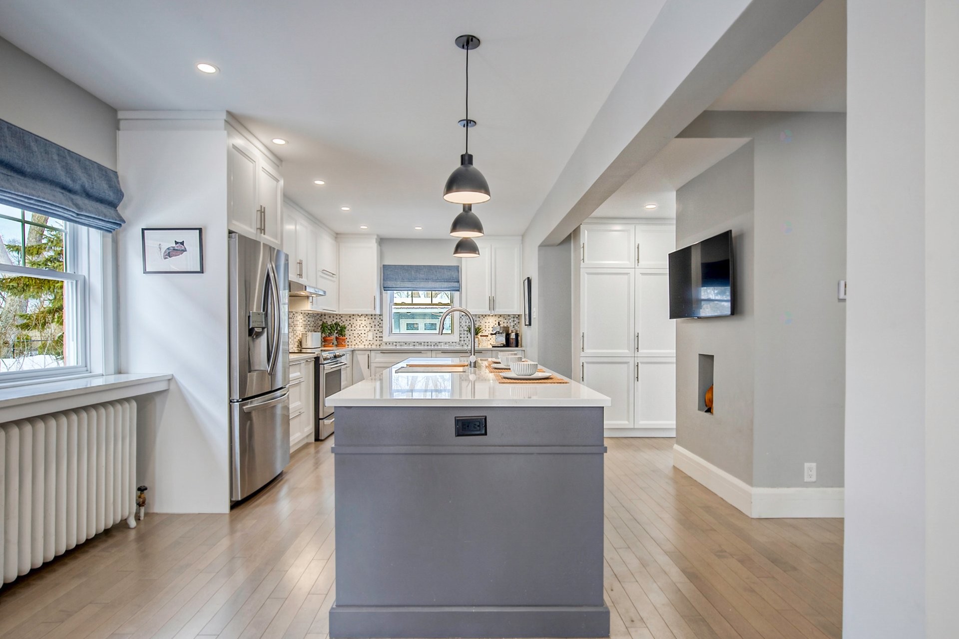 









535

 - 539


Rue St-Charles E.

,
Longueuil (Le Vieux-Longueuil),




QC
J4H1B6

