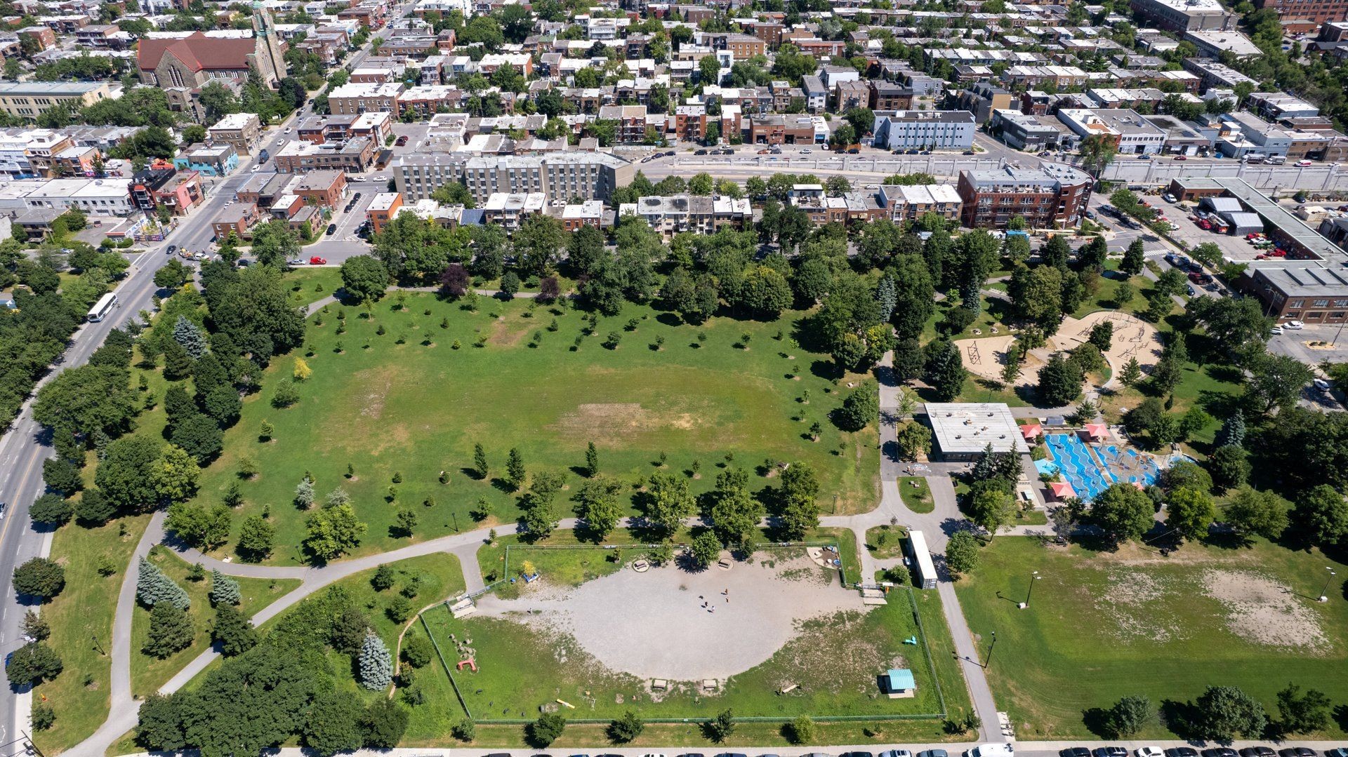 









5828


Rue De La Roche

,
Montréal (Rosemont/La Petite-Patrie),




QC
H2S2C7

