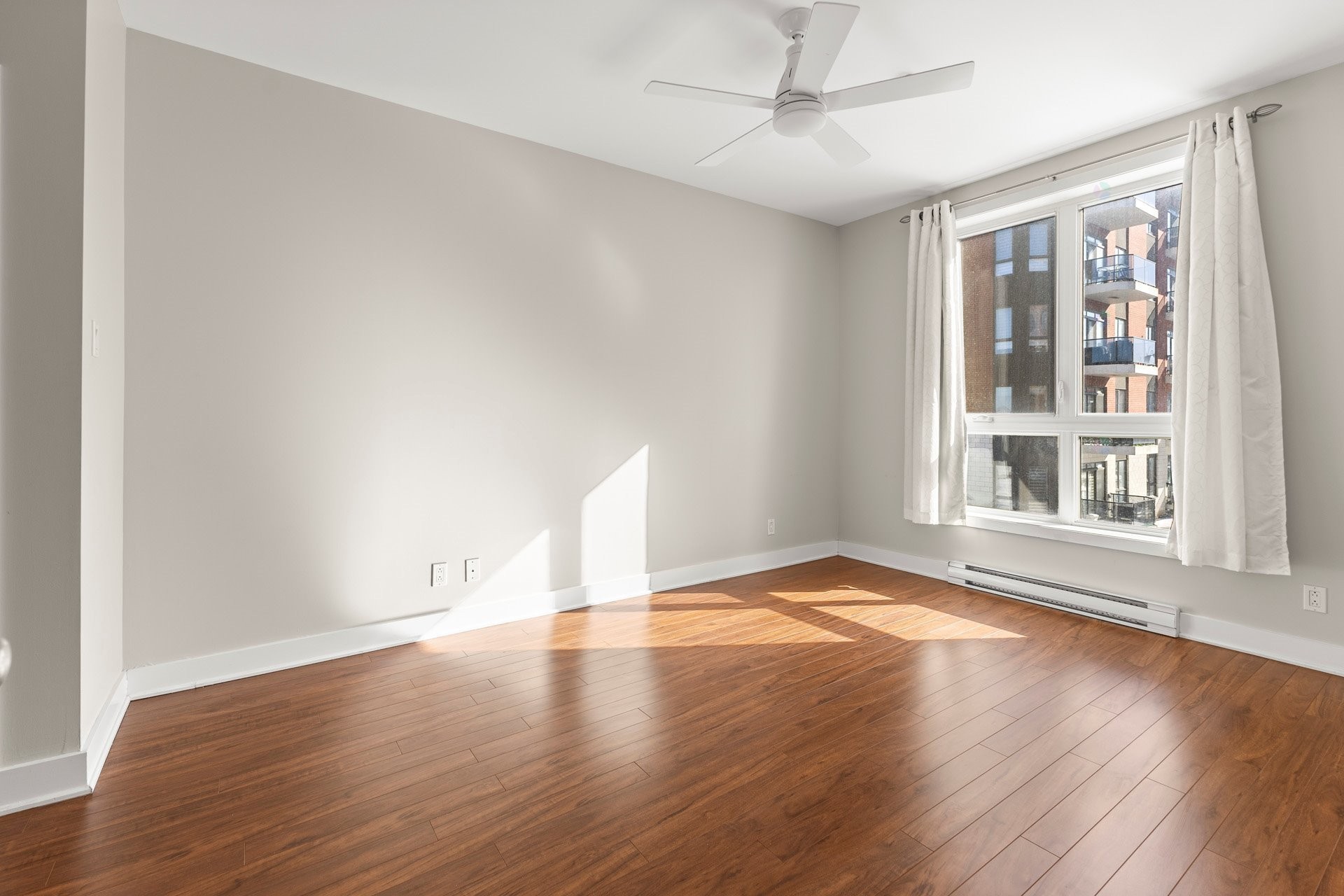 









5


Rue Édouard-Lalonde

, 205,
Vaudreuil-Dorion,




QC
J7V0R5

