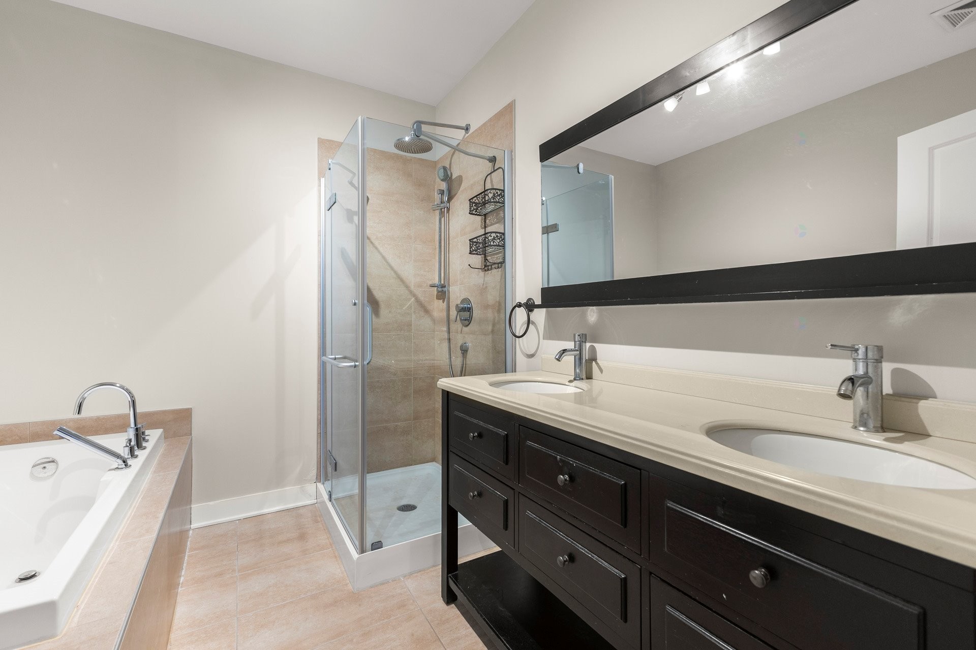 









5


Rue Édouard-Lalonde

, 205,
Vaudreuil-Dorion,




QC
J7V0R5

