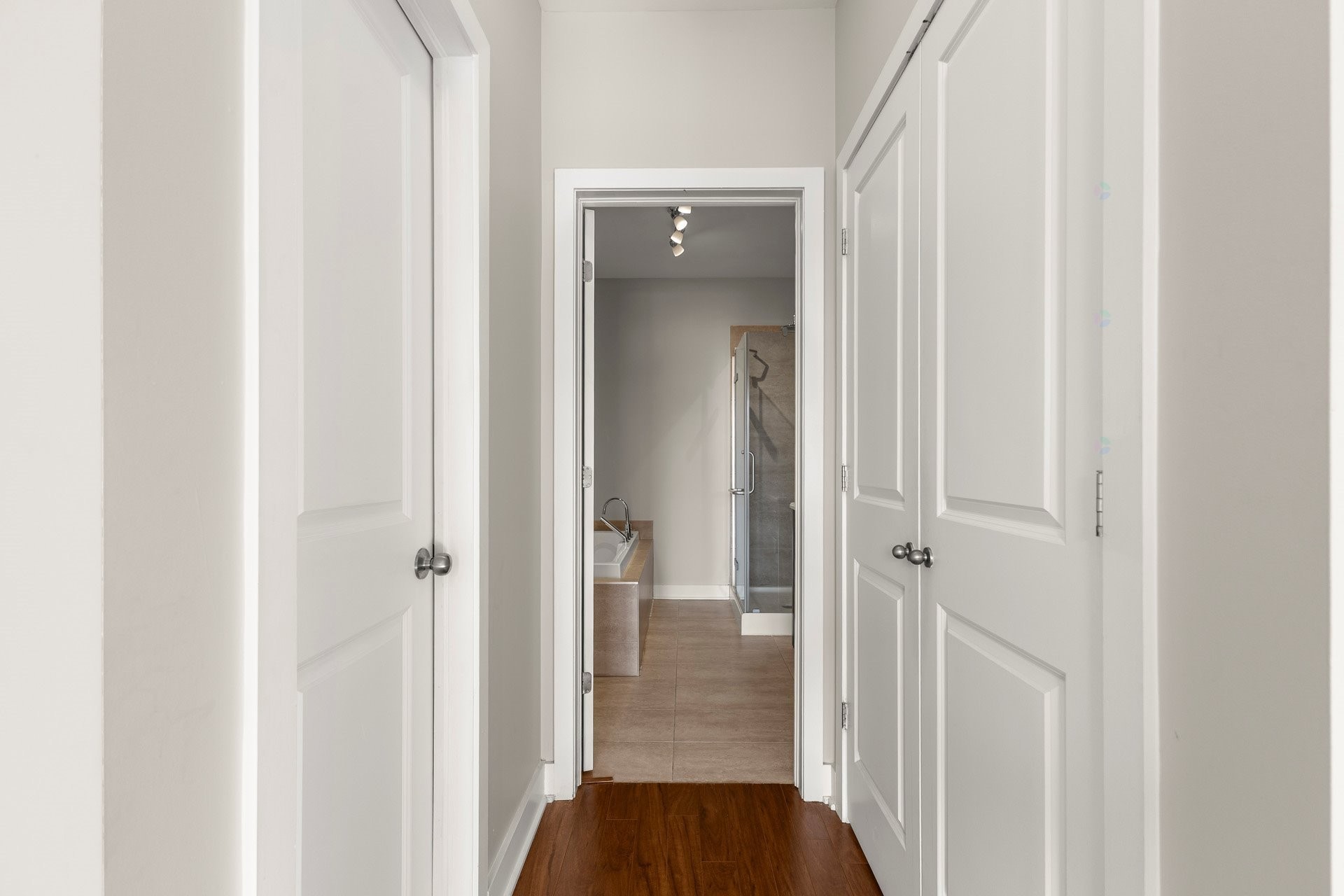 









5


Rue Édouard-Lalonde

, 205,
Vaudreuil-Dorion,




QC
J7V0R5

