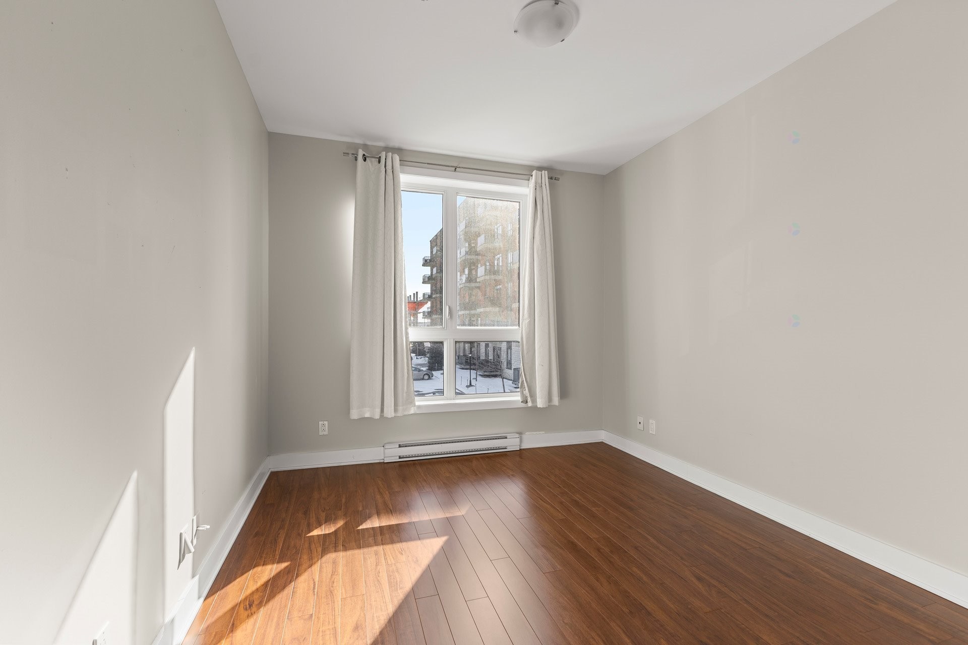 









5


Rue Édouard-Lalonde

, 205,
Vaudreuil-Dorion,




QC
J7V0R5

