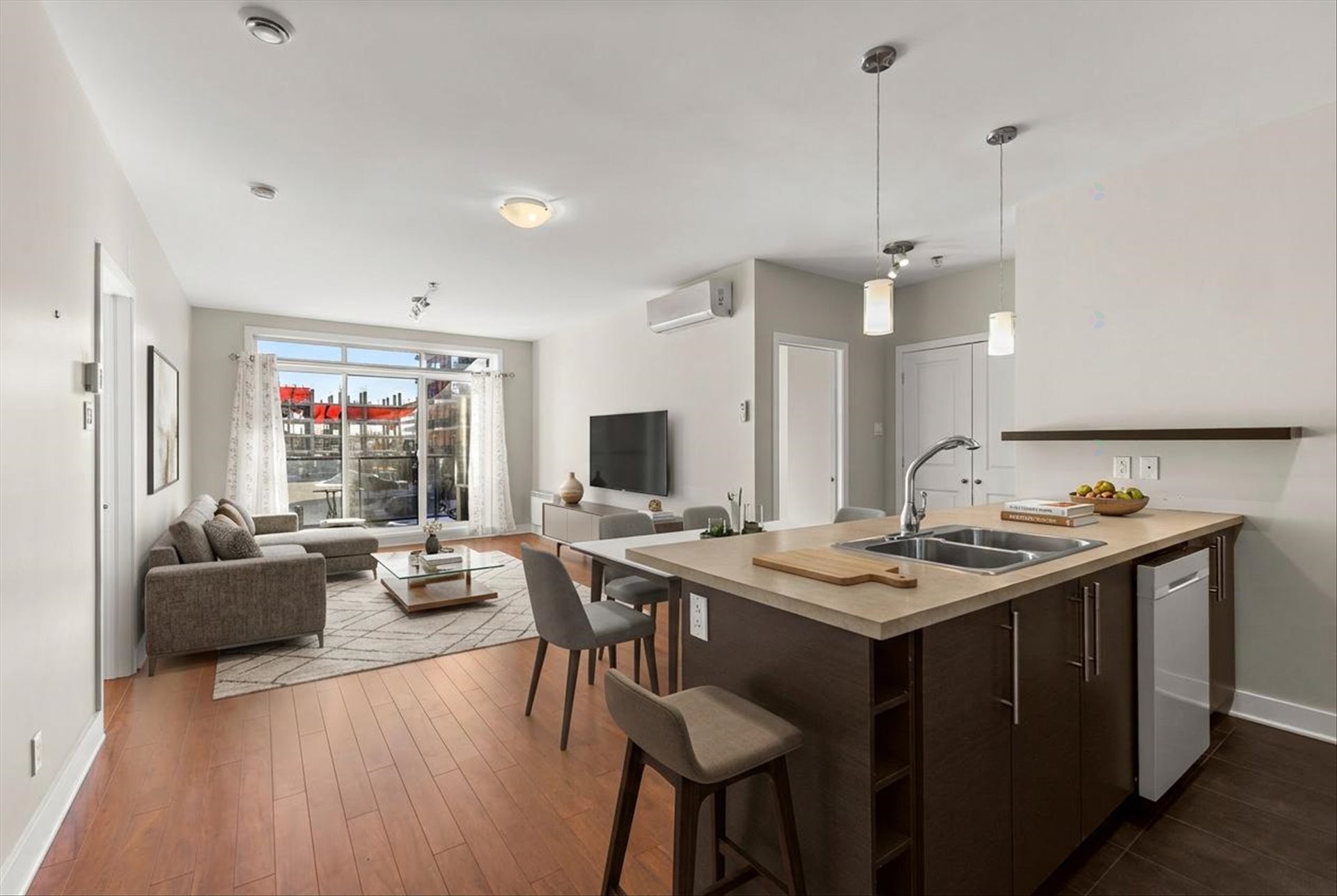 









5


Rue Édouard-Lalonde

, 205,
Vaudreuil-Dorion,




QC
J7V0R5

