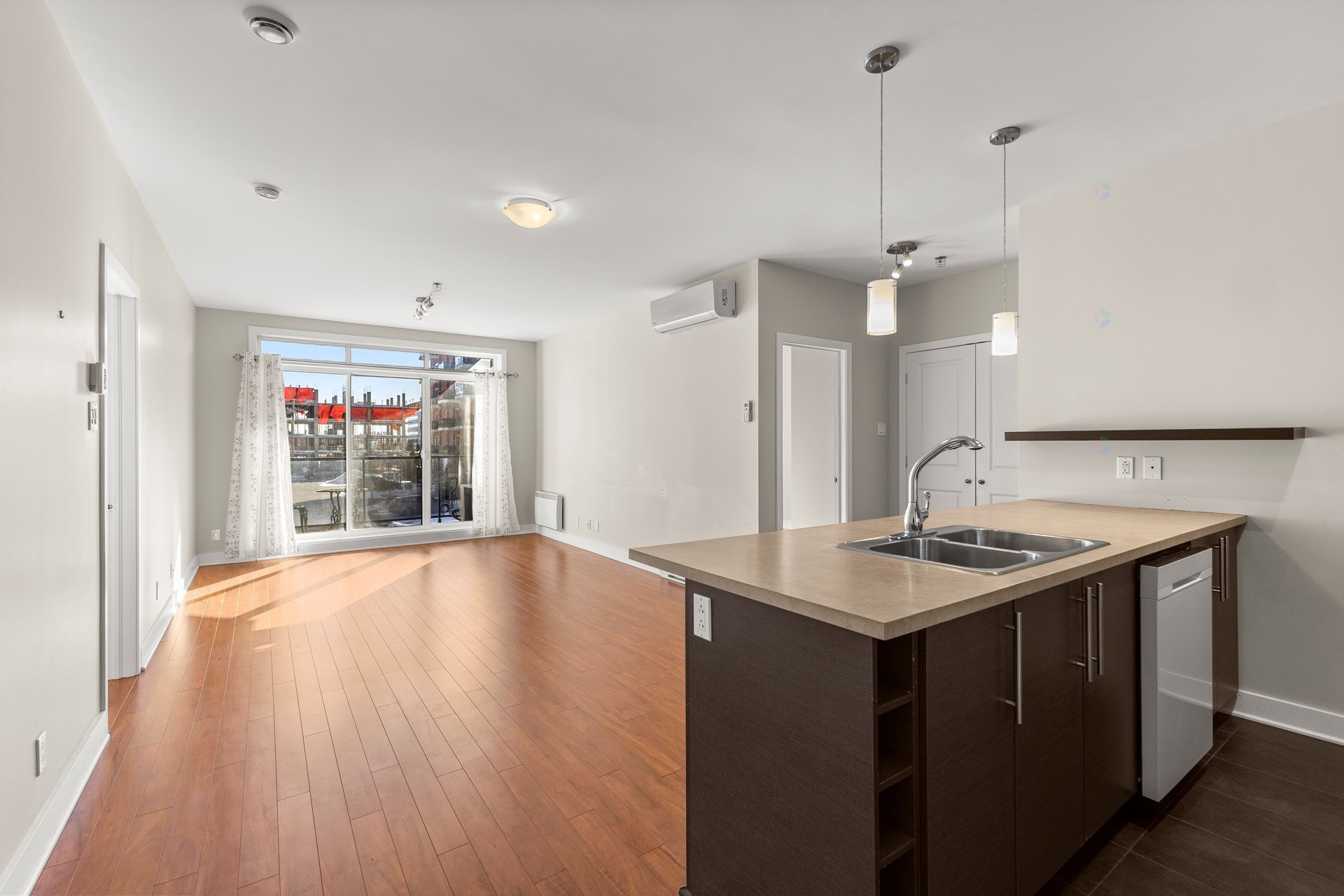 









5


Rue Édouard-Lalonde

, 205,
Vaudreuil-Dorion,




QC
J7V0R5

