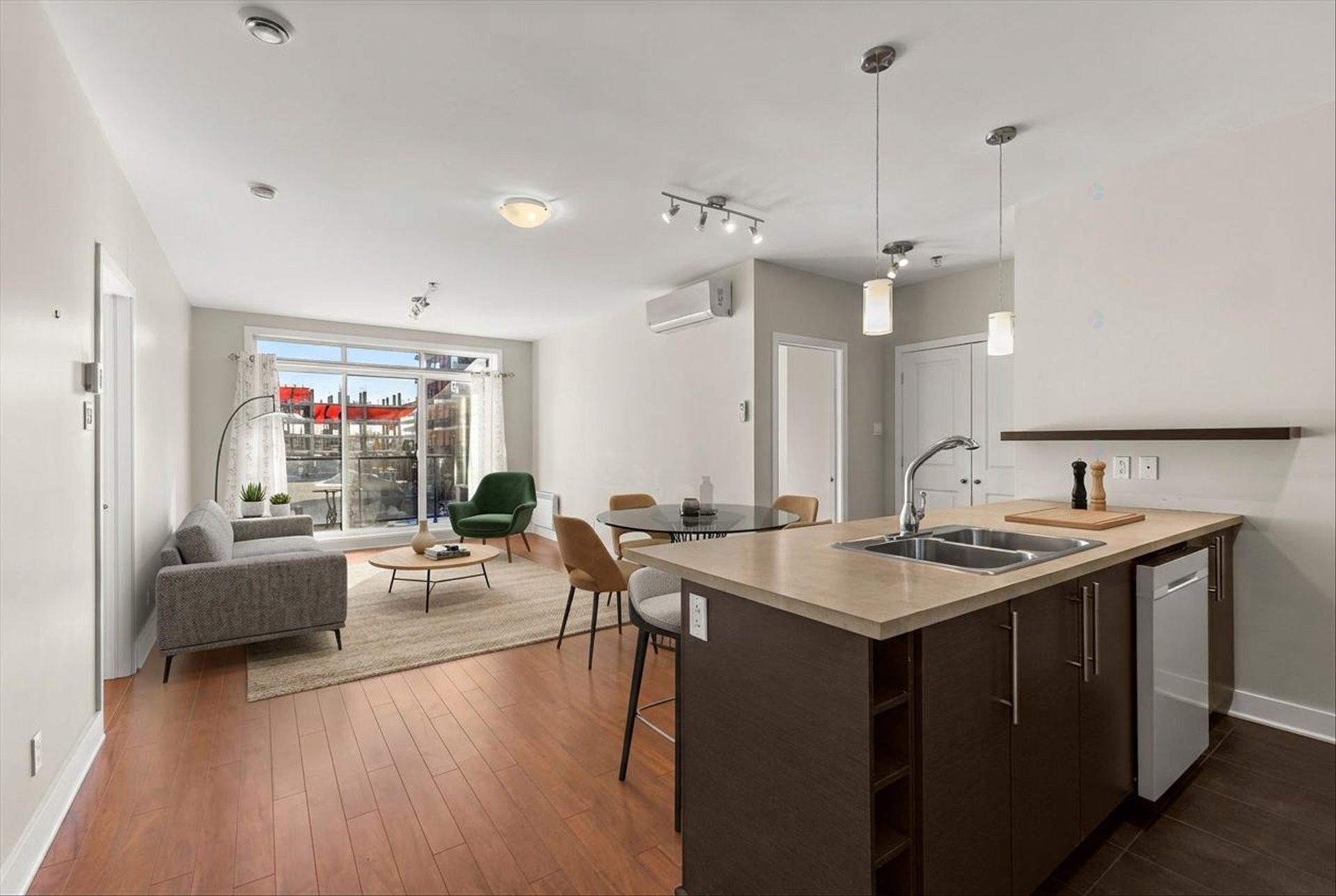 









5


Rue Édouard-Lalonde

, 205,
Vaudreuil-Dorion,




QC
J7V0R5

