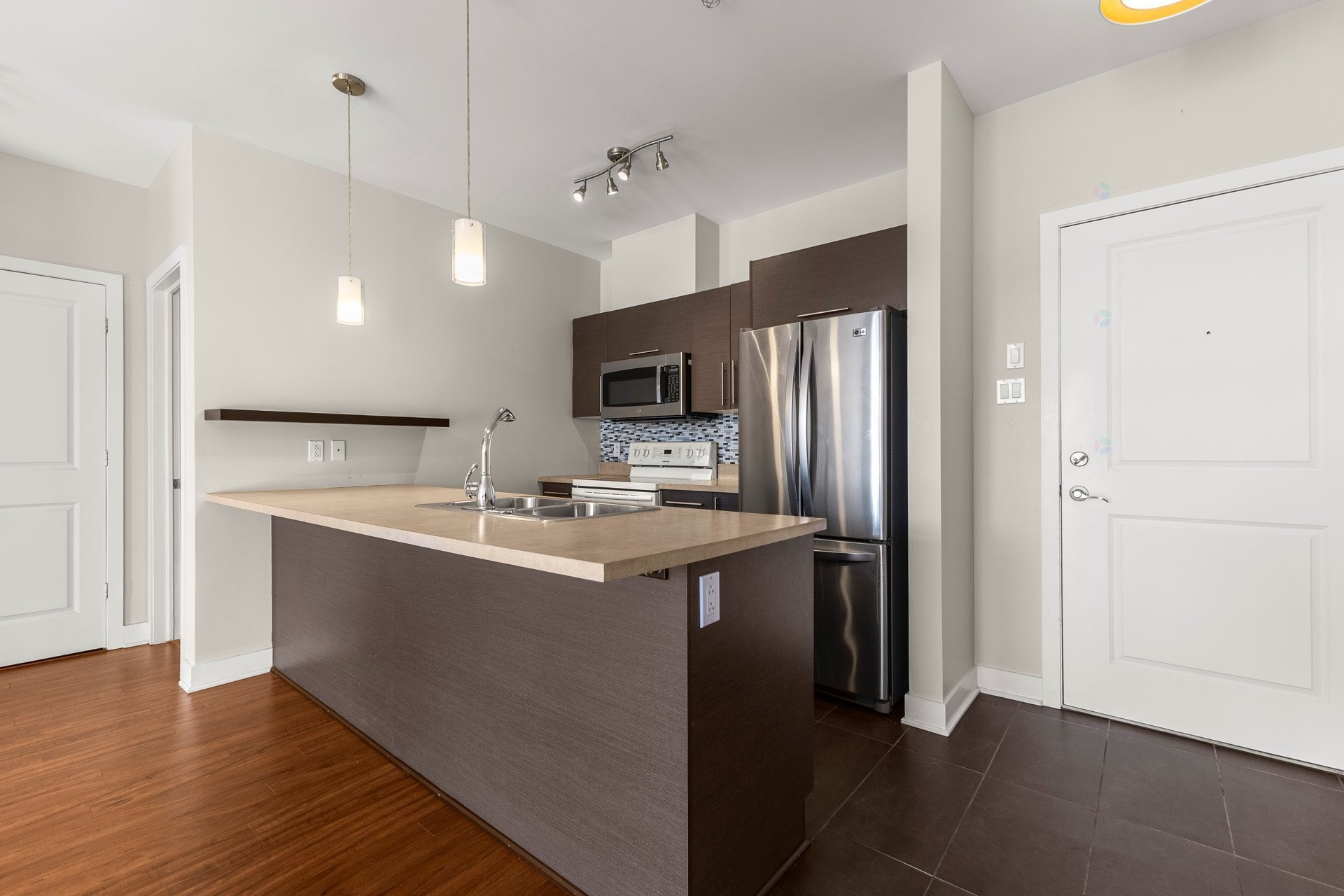 









5


Rue Édouard-Lalonde

, 205,
Vaudreuil-Dorion,




QC
J7V0R5

