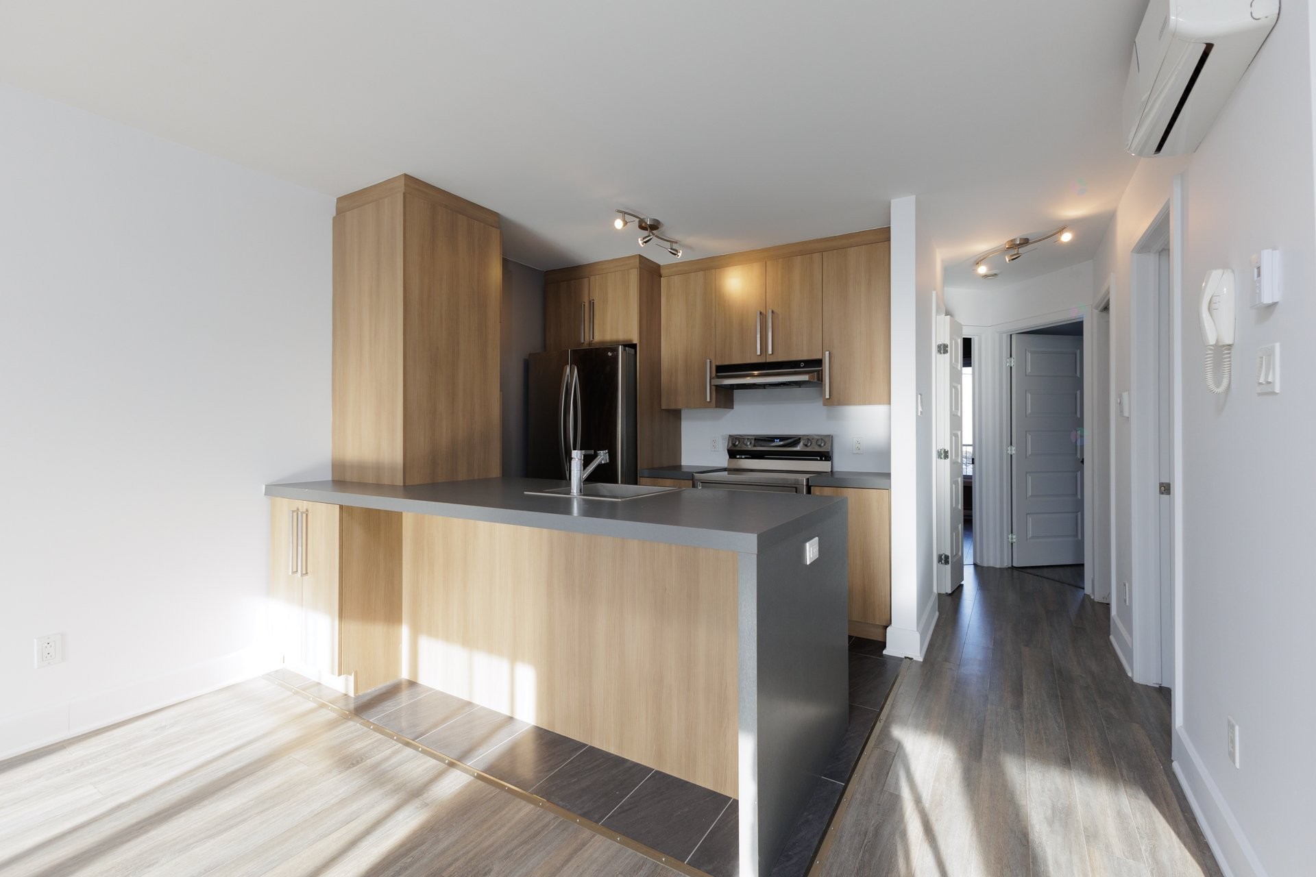 









16639


Boul. Pierrefonds

, 202,
Montréal (L'Île-Bizard/Sainte-Geneviève),




QC
H9H4L2

