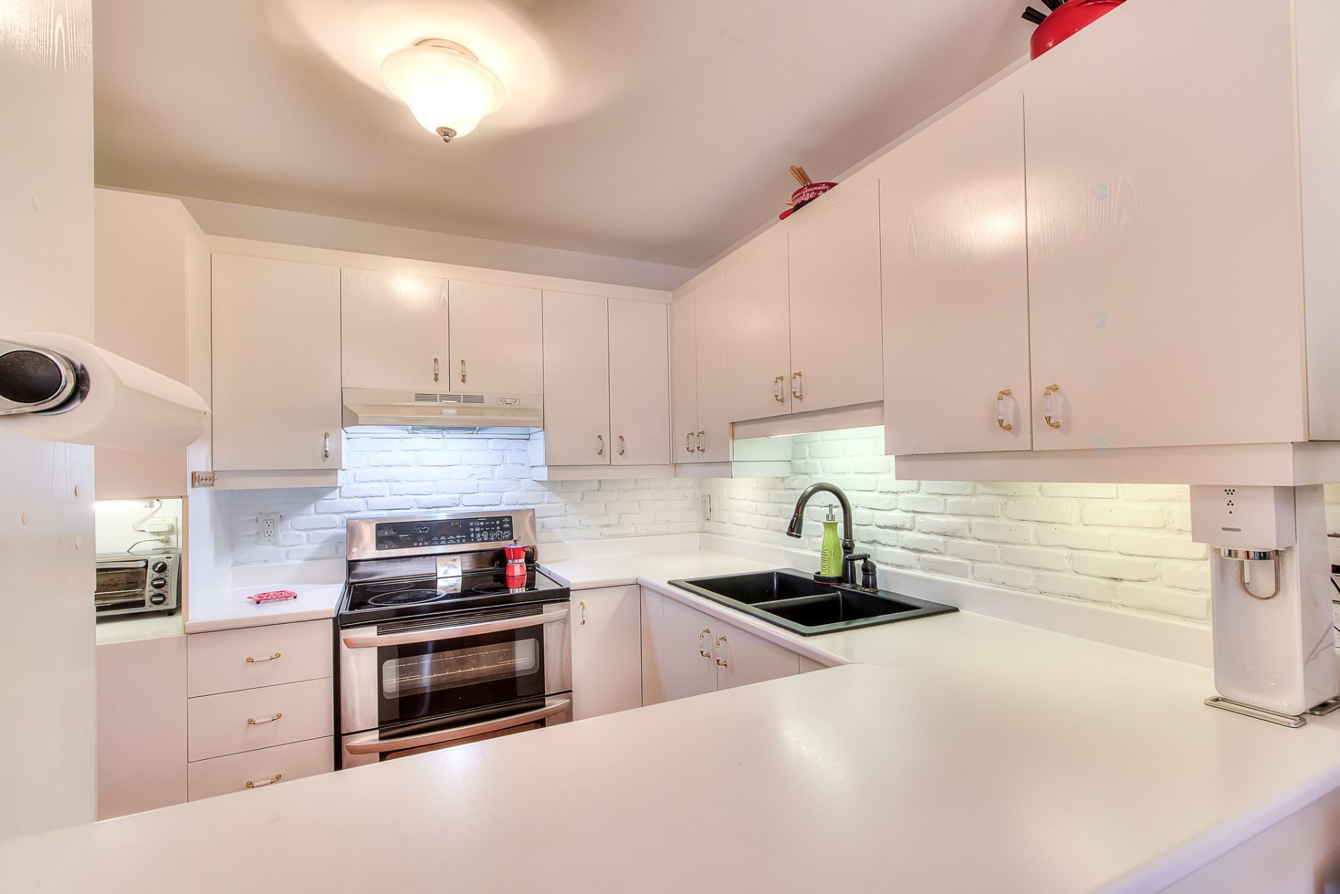 









1260


Rue St-Antoine

, 8,
Montréal (Lachine),




QC
H8S1T5

