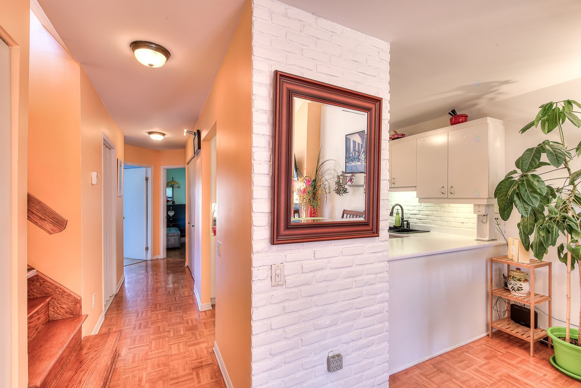 









1260


Rue St-Antoine

, 8,
Montréal (Lachine),




QC
H8S1T5

