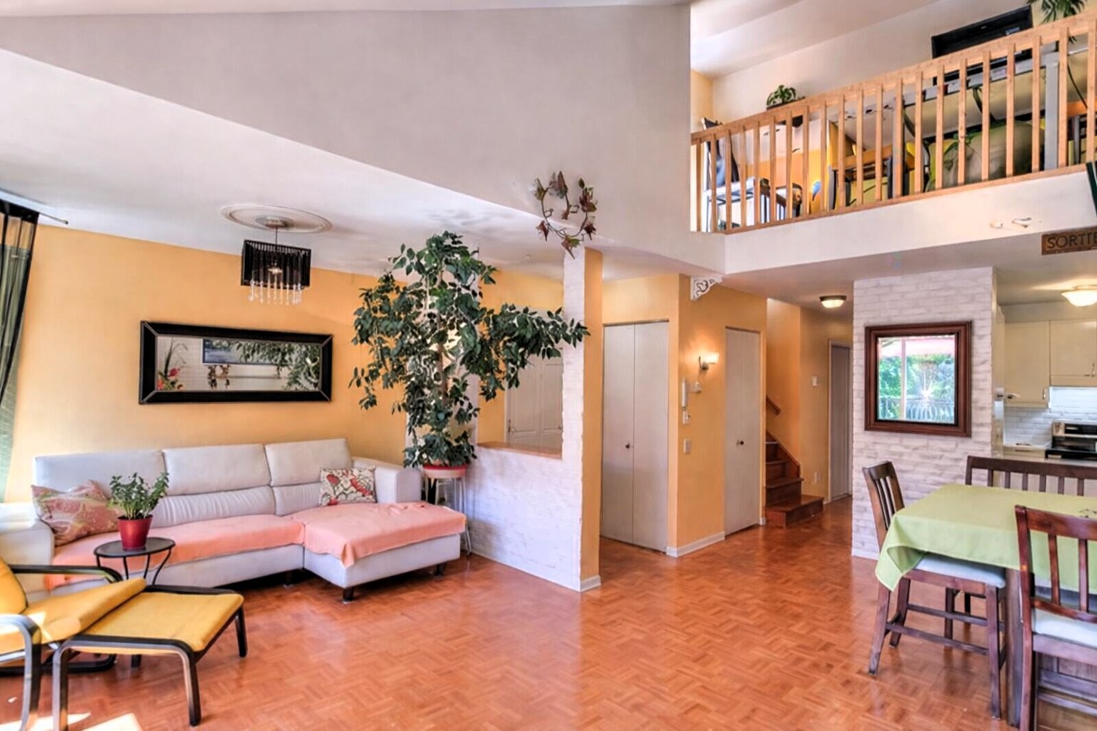 









1260


Rue St-Antoine

, 8,
Montréal (Lachine),




QC
H8S1T5

