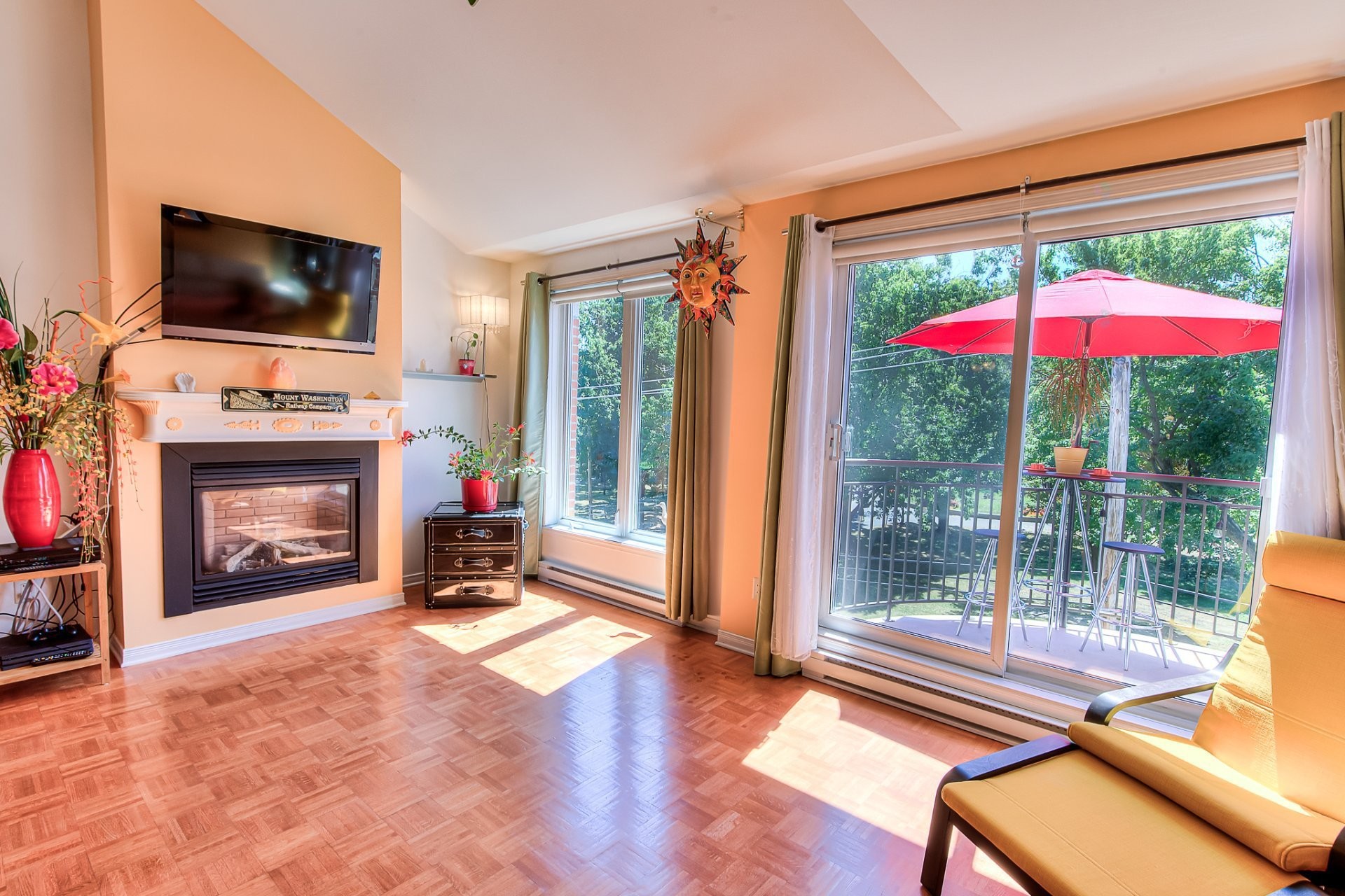 









1260


Rue St-Antoine

, 8,
Montréal (Lachine),




QC
H8S1T5

