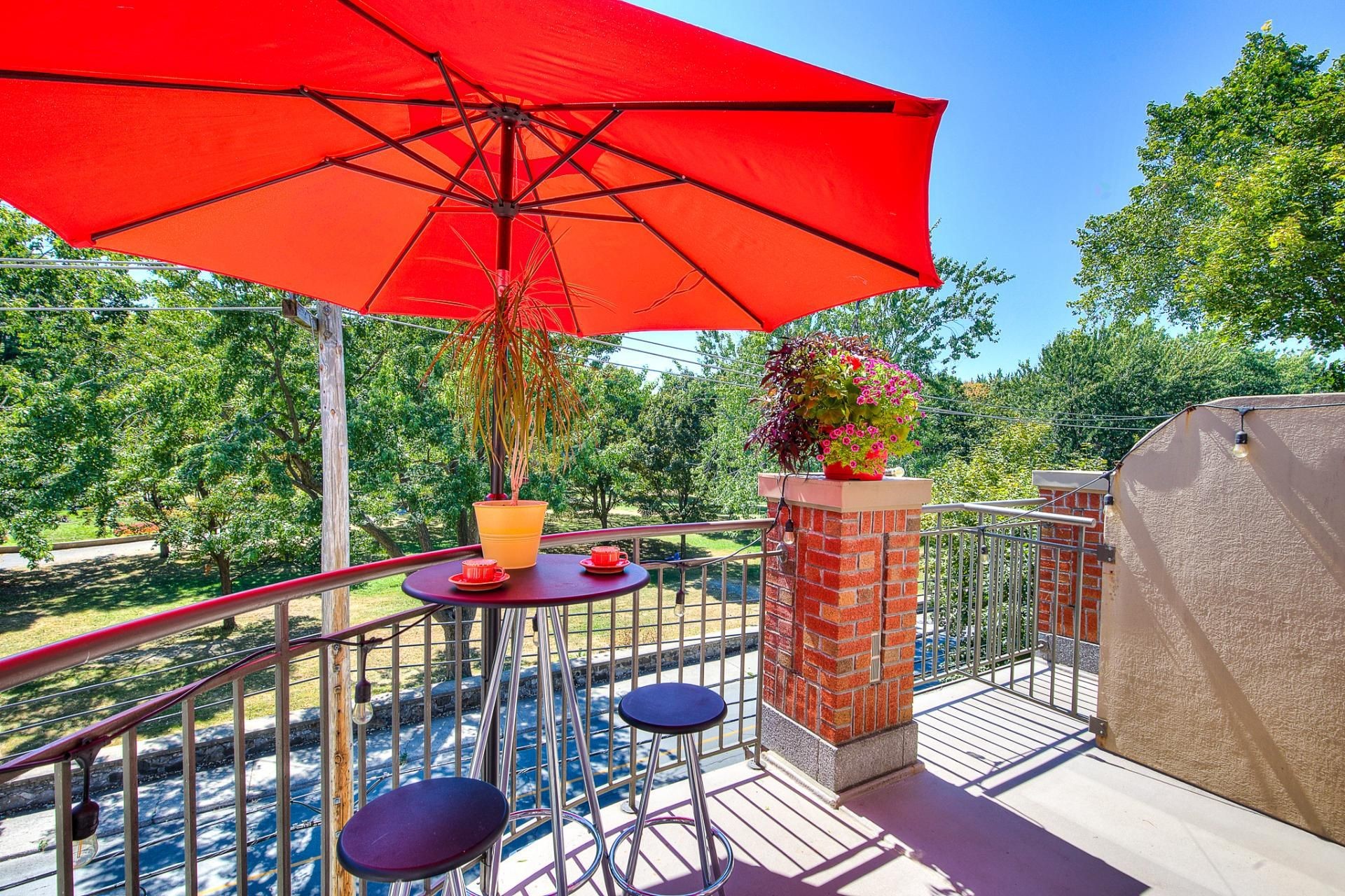 









1260


Rue St-Antoine

, 8,
Montréal (Lachine),




QC
H8S1T5

